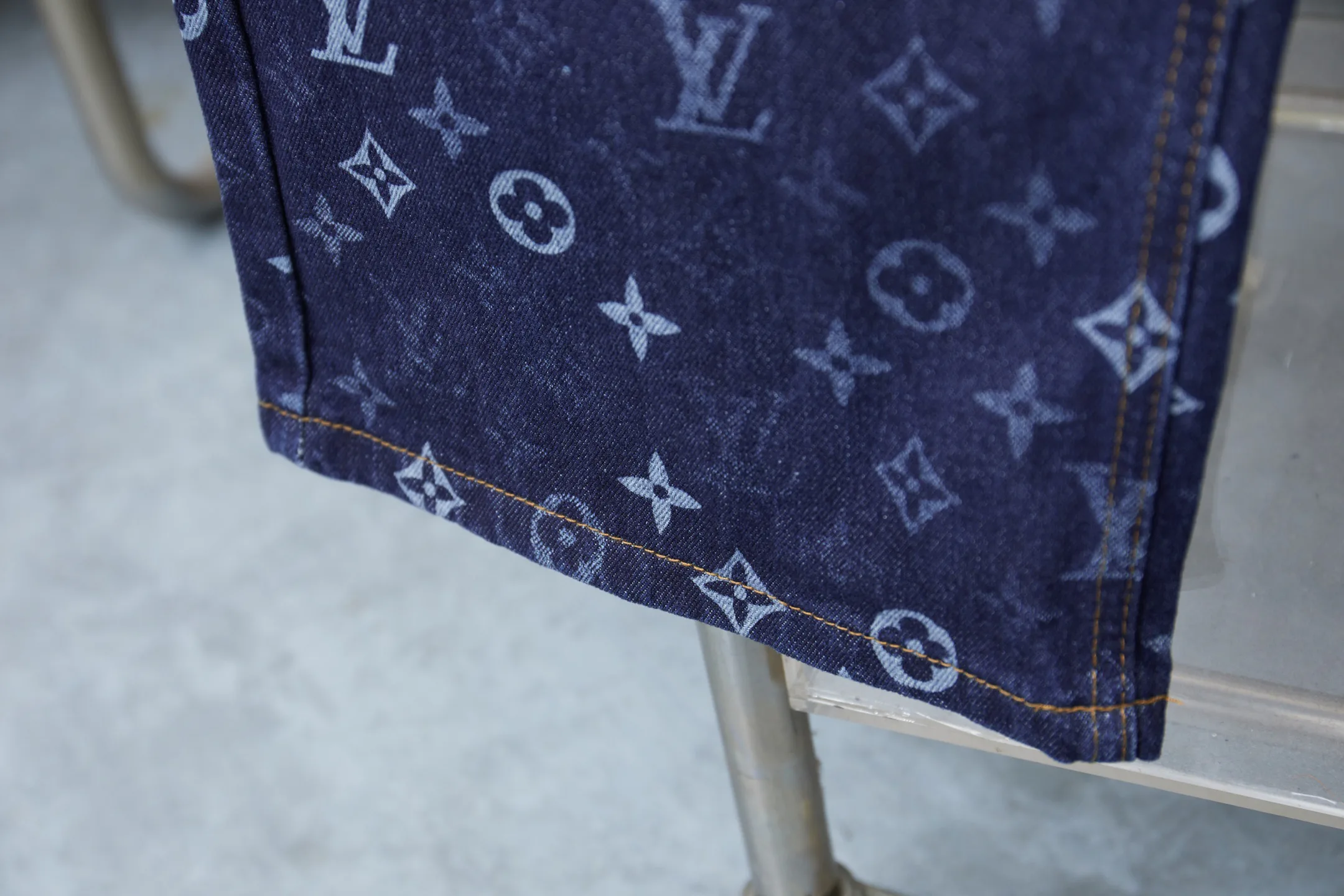 Джинсы Мужские Louis Vuitton 18581633