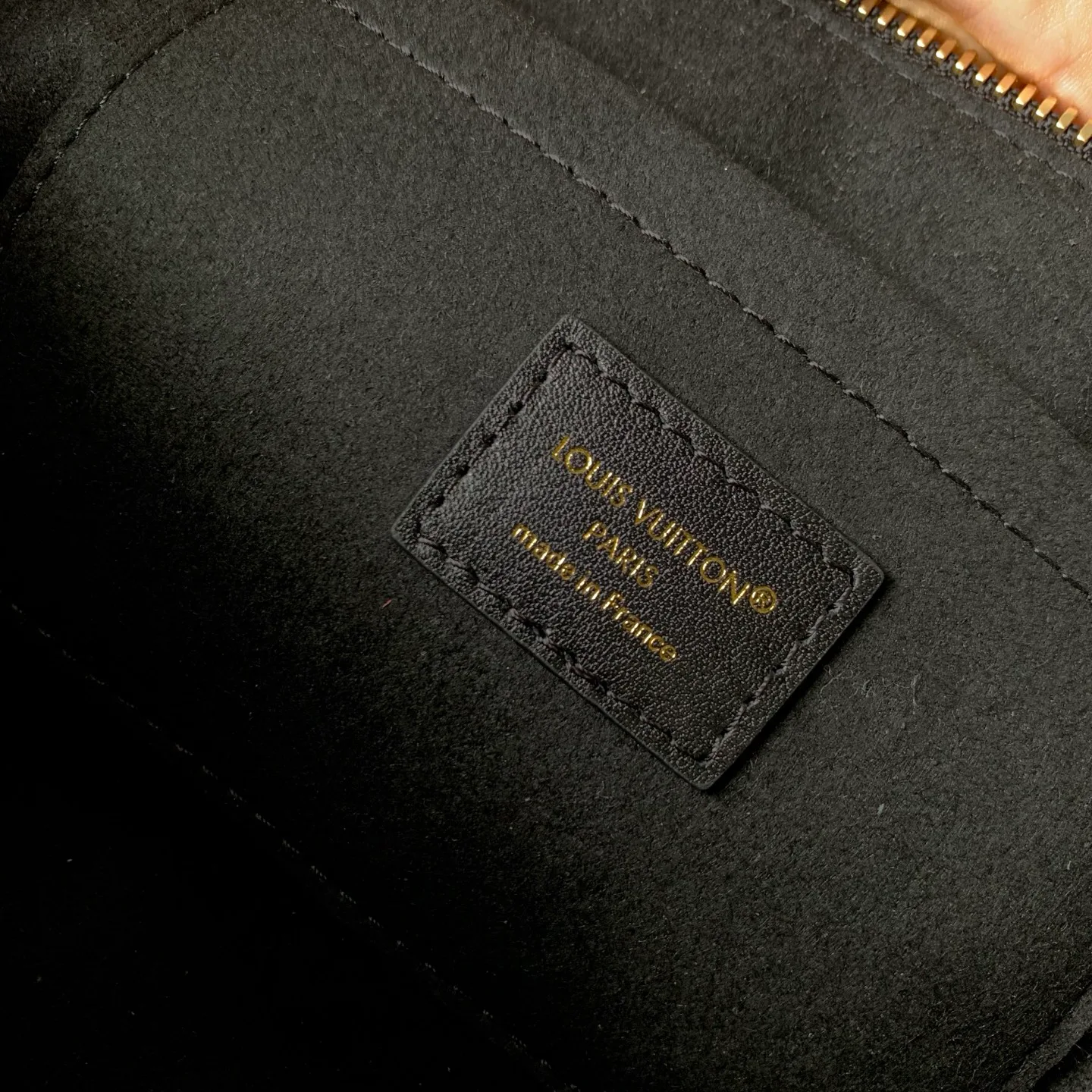 Классические Сумки Женские Louis Vuitton 18147459