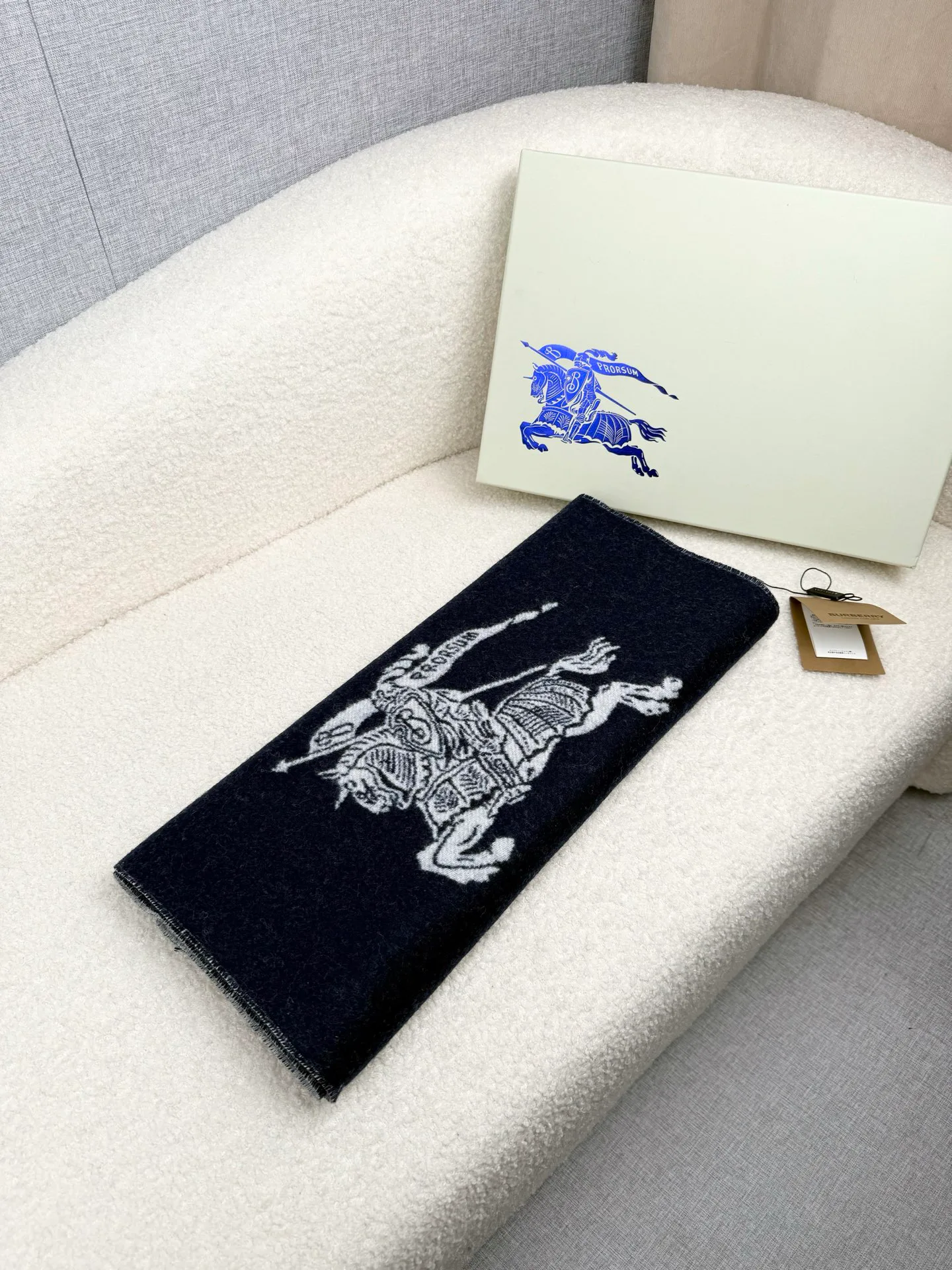 Шарфы Burberry 692777