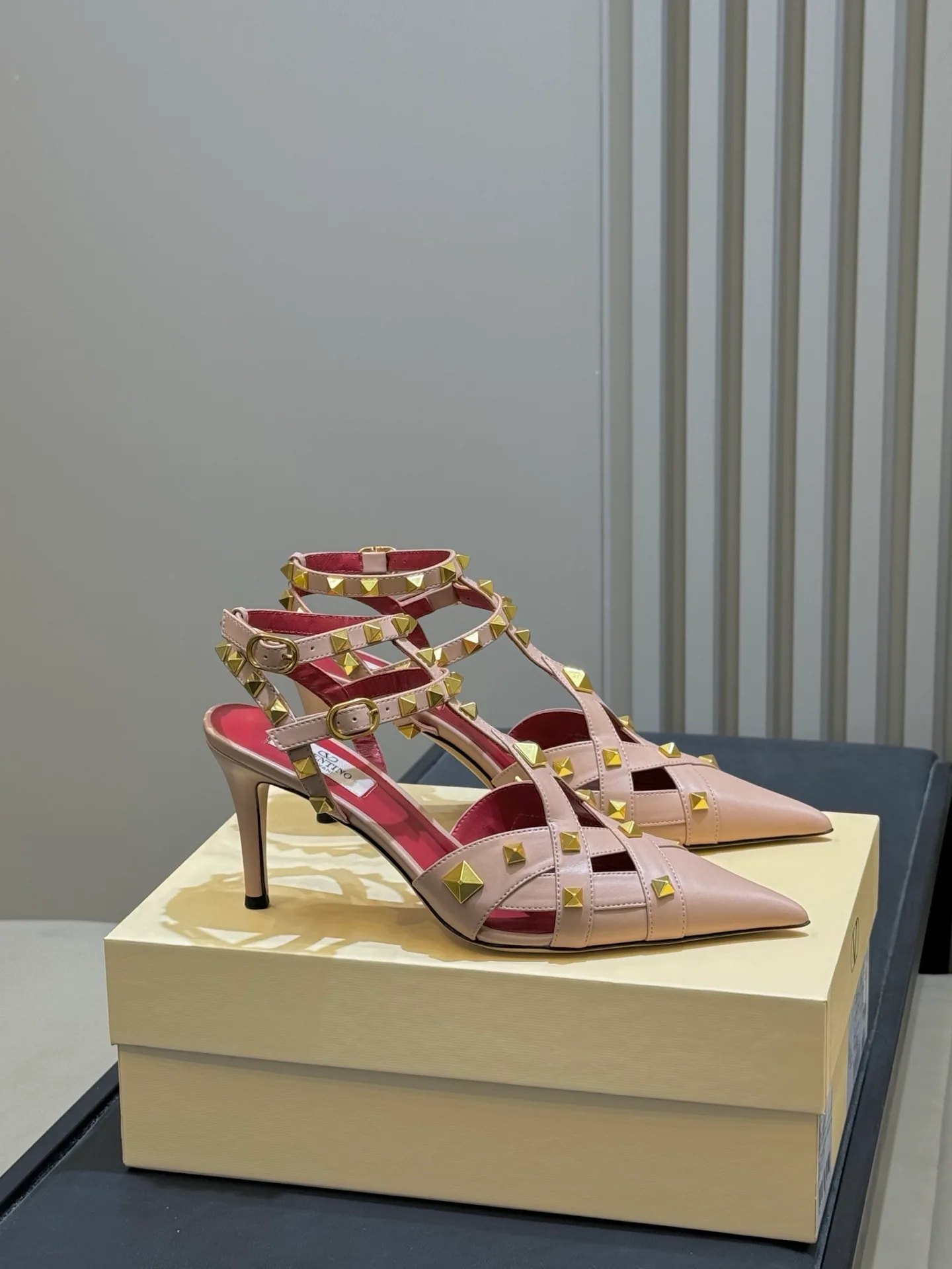 Босоножки Женские Valentino 1227787