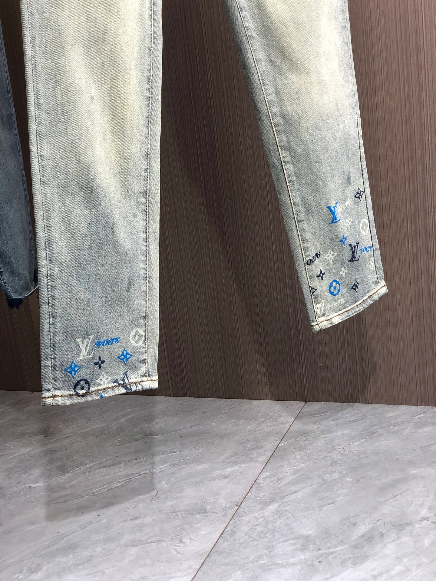 Джинсы Женские Louis Vuitton 10186815