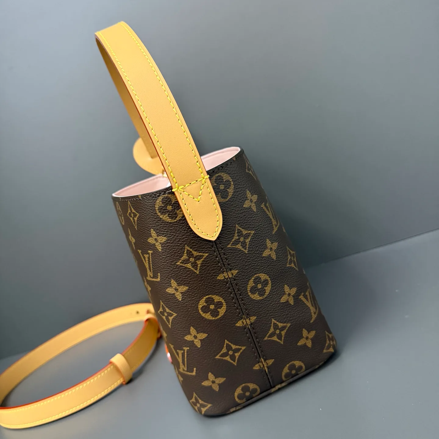 Классические Сумки Женские Louis Vuitton 10895307