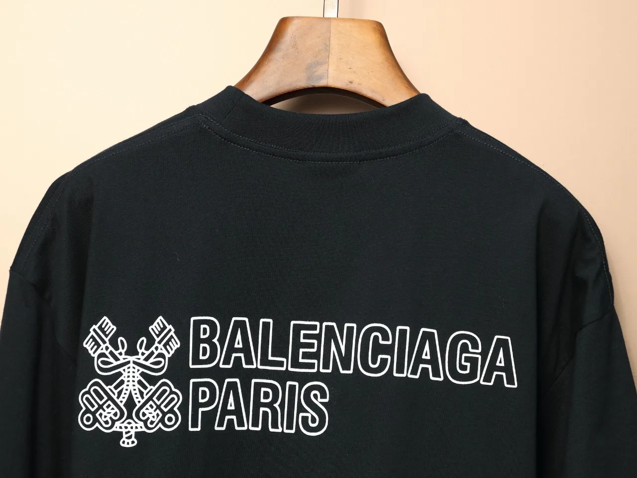 Футболки Женские Balenciaga 27297