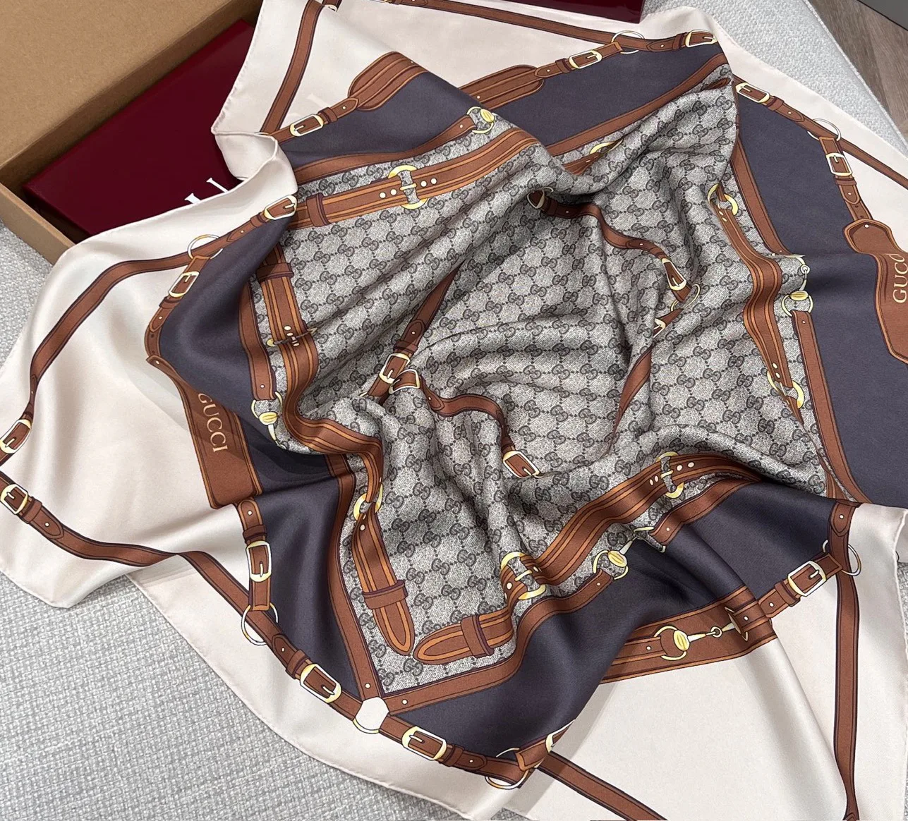 Шарфы Gucci 11503715