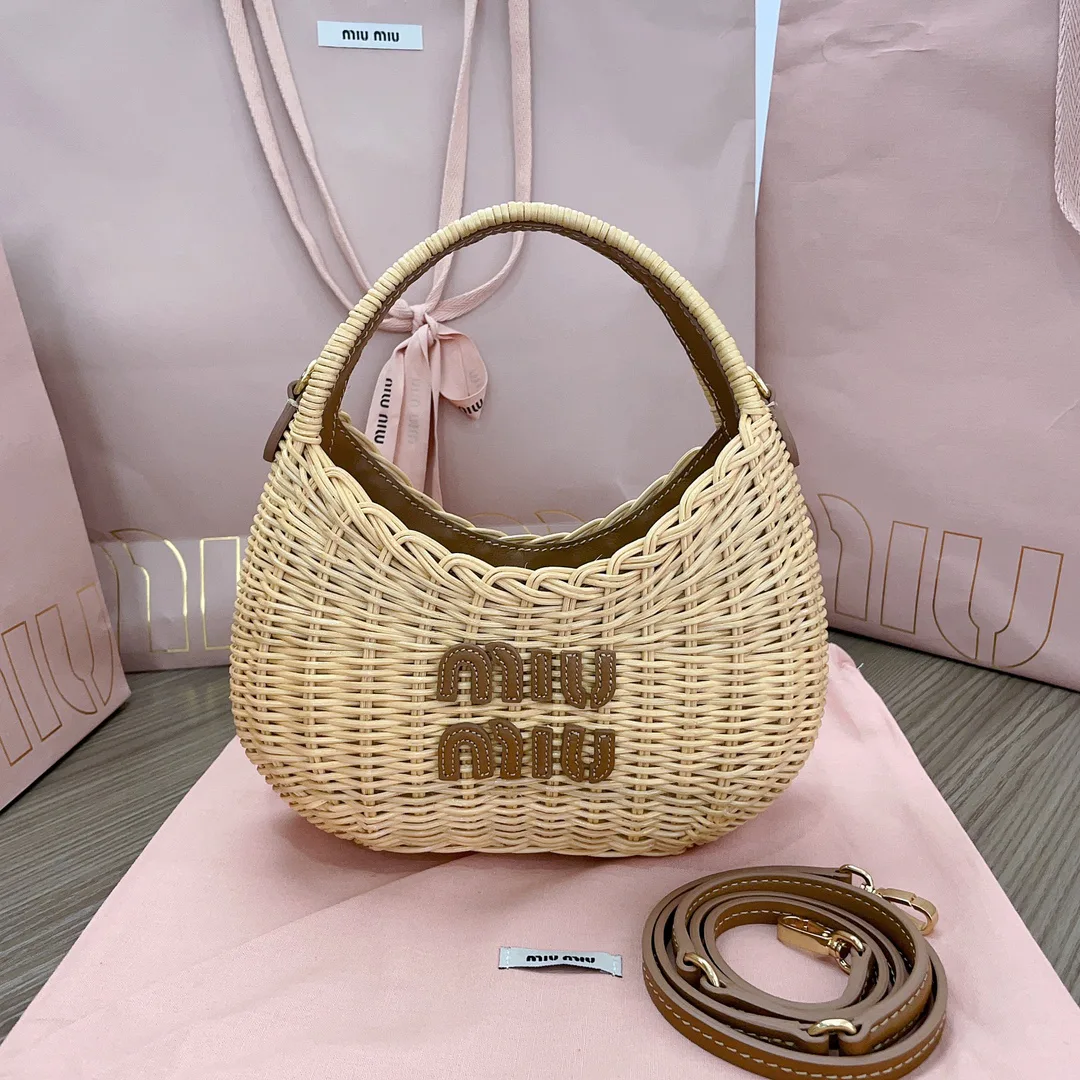 Сумки На Ремне Женские Miu Miu 18004734