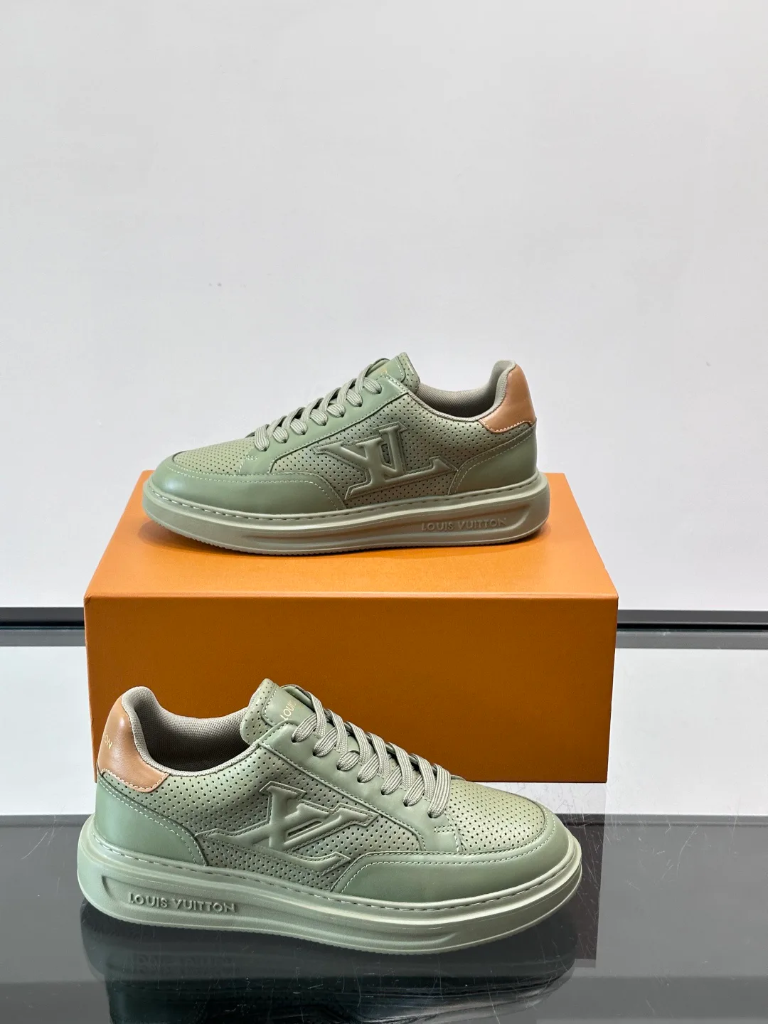 Кроссовки Мужские Louis Vuitton 13553742