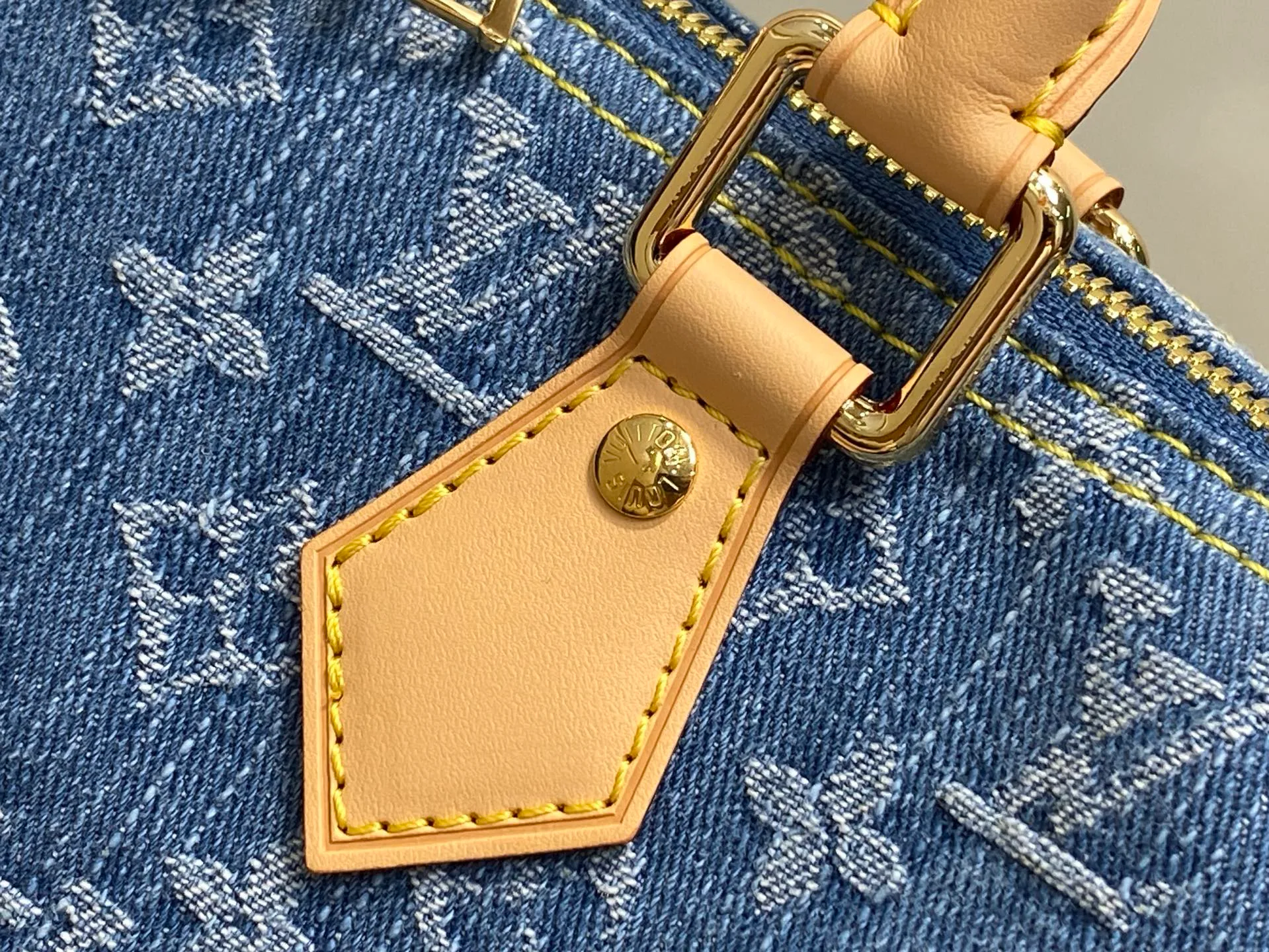 Классические Сумки Женские Louis Vuitton 11669155