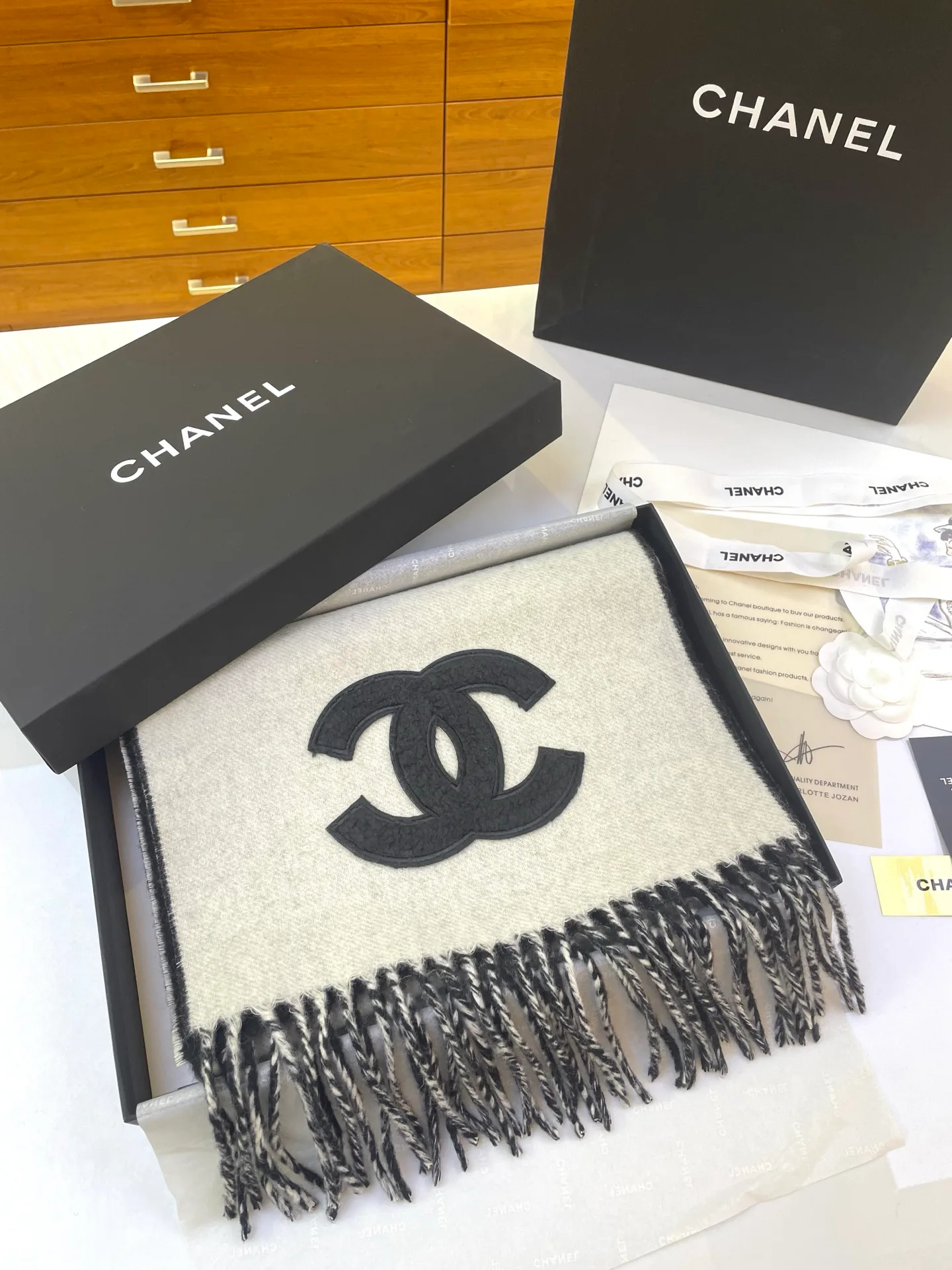 Шарфы Chanel 210213