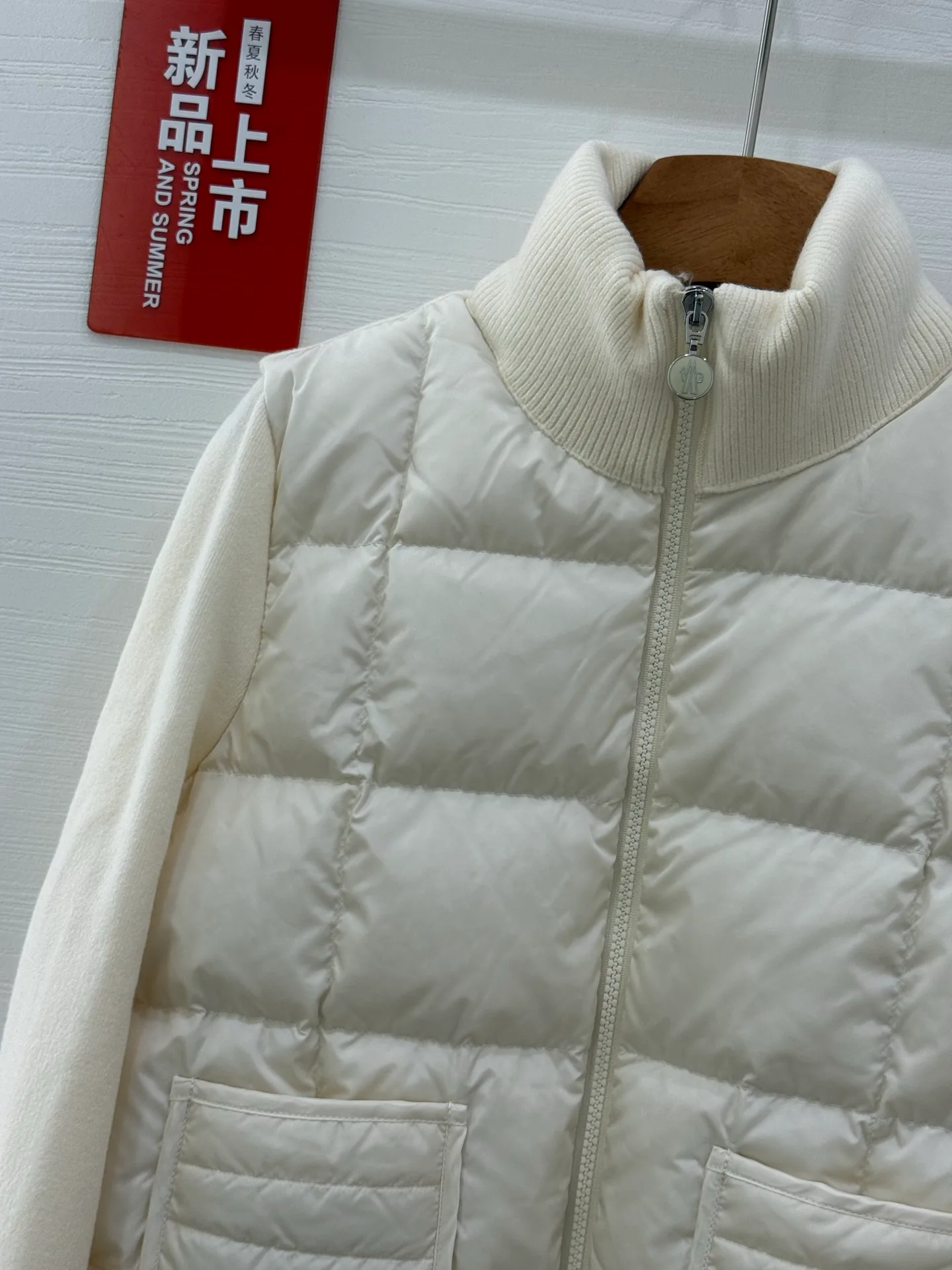 Куртки И Пуховики Женские Moncler 18825208
