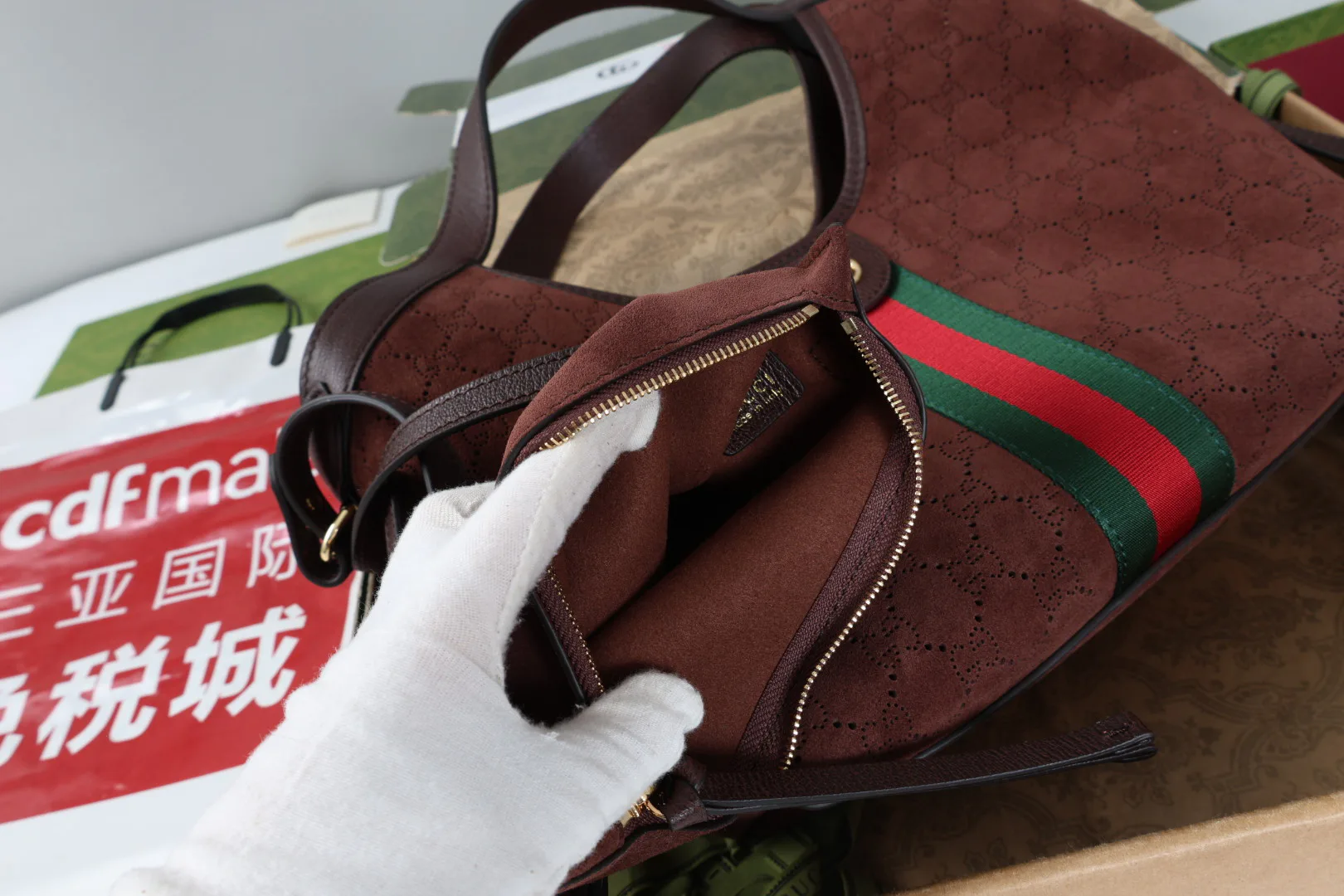 Классические Сумки Женские Gucci 18223252