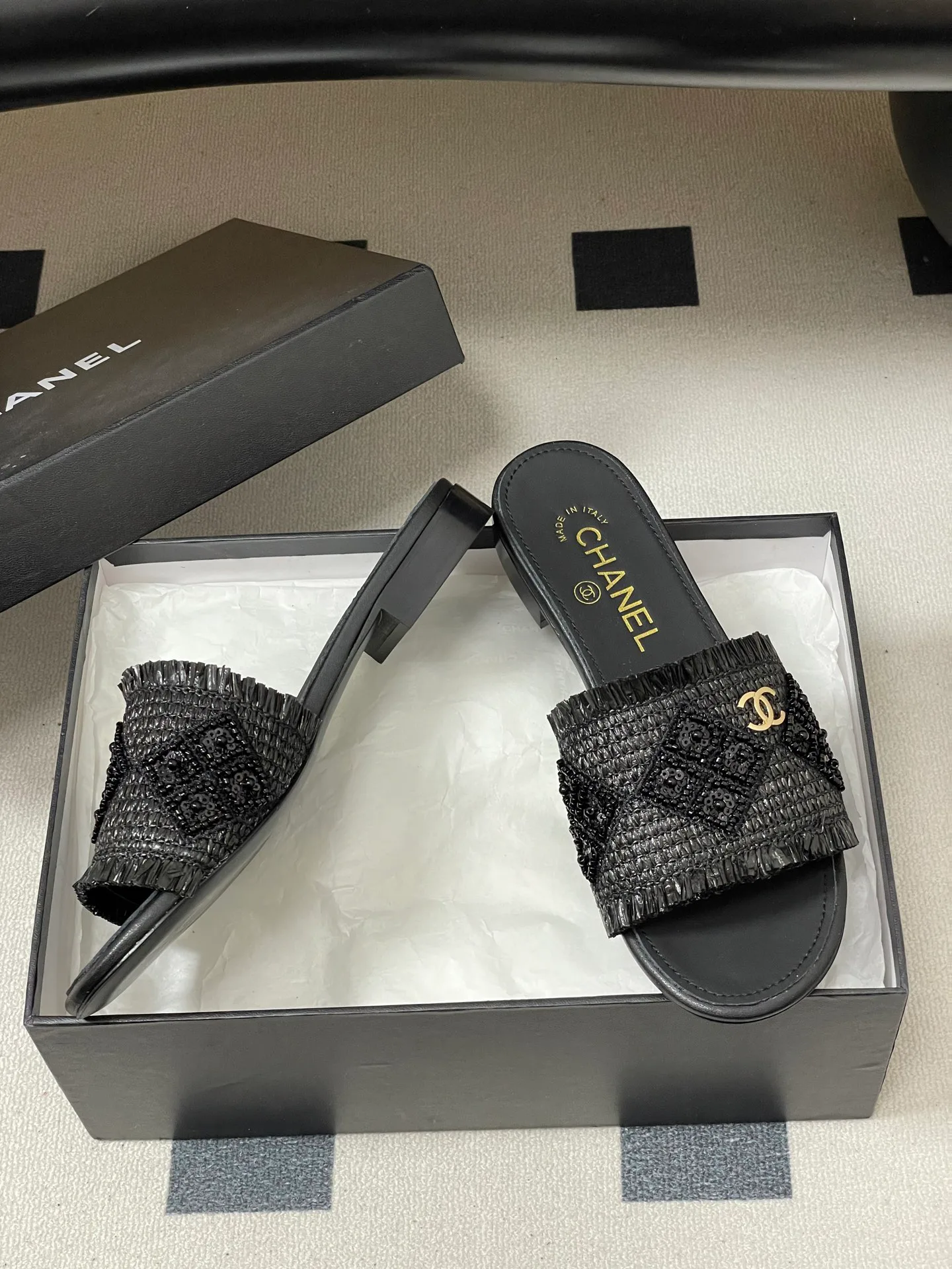 Босоножки Женские Chanel 10993819