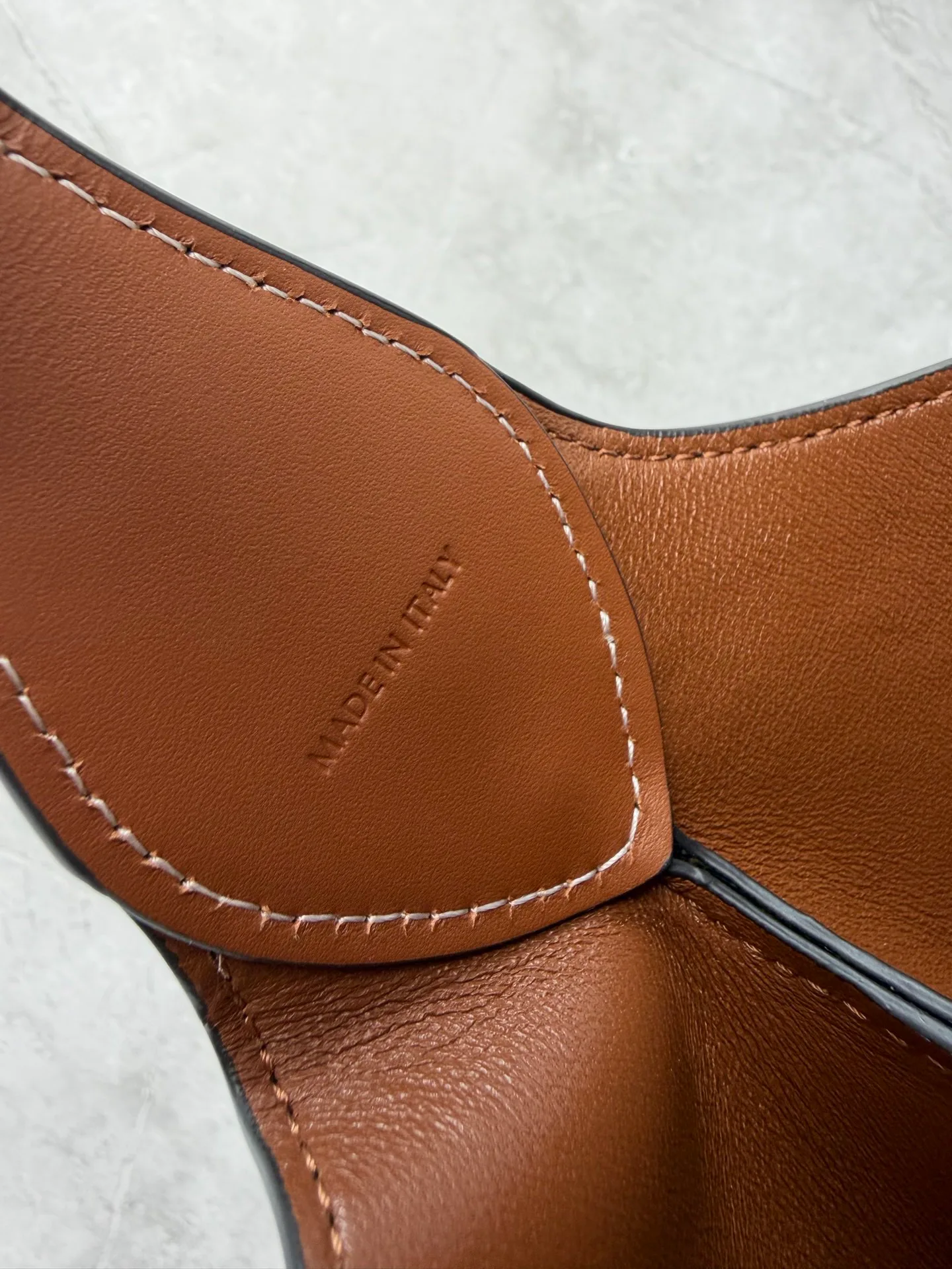Классические Сумки Женские Celine 17806347