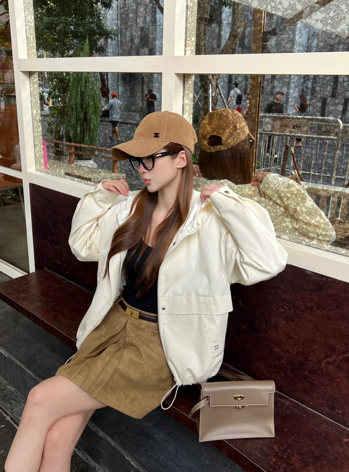 Куртки И Пуховики Женские Chanel 18599091