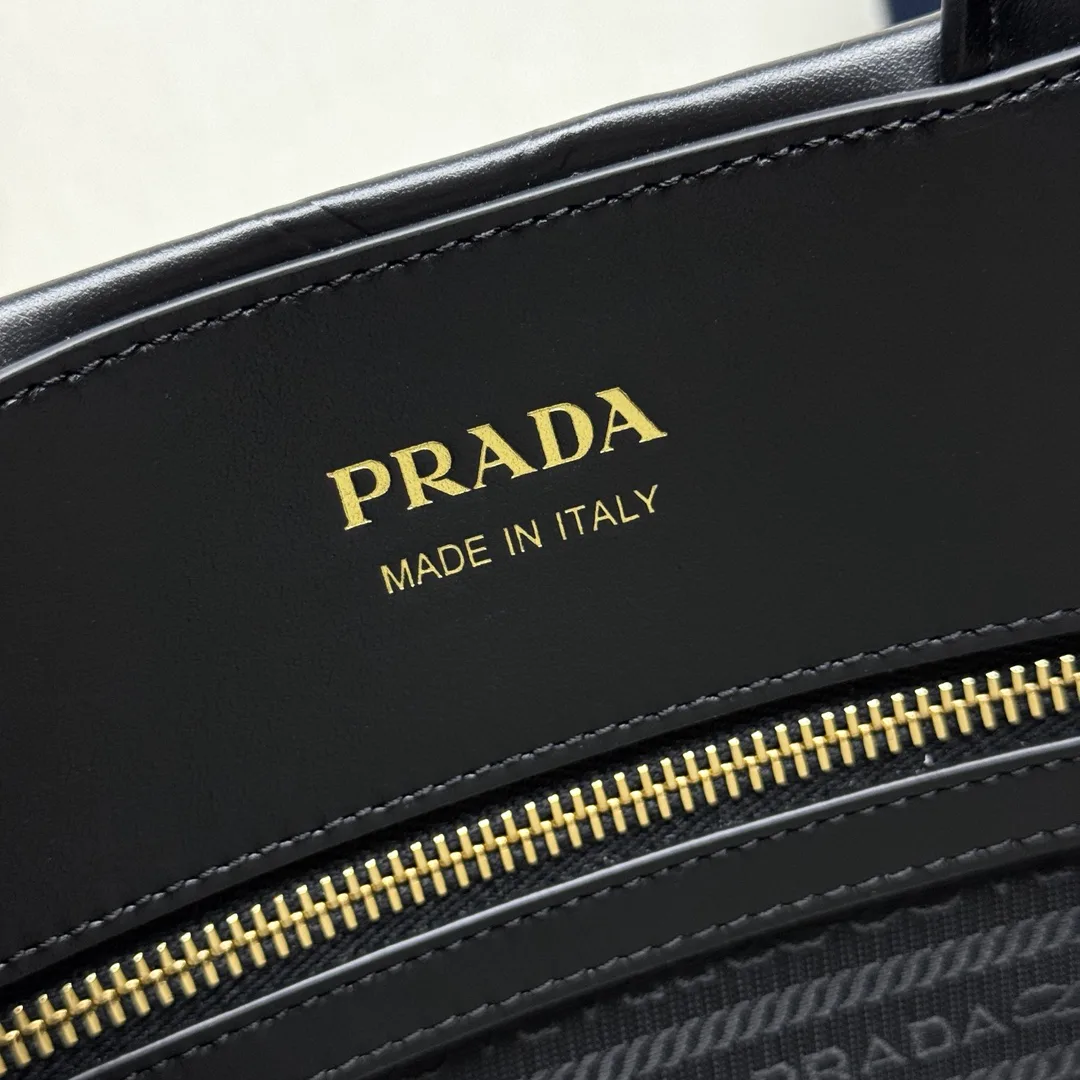 Классические Сумки Женские Prada 118537