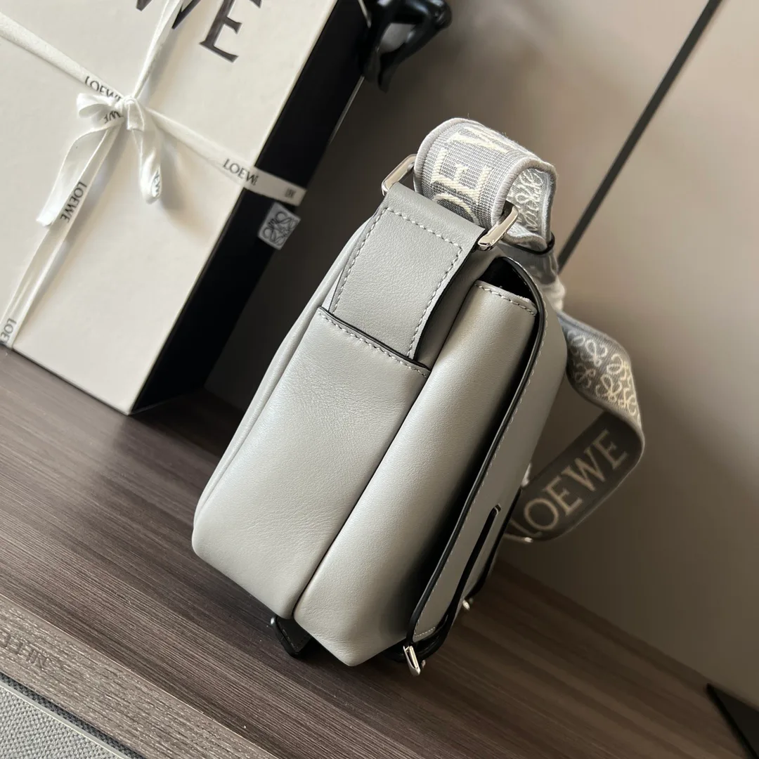 Сумки На Ремне Женские Loewe 6447989