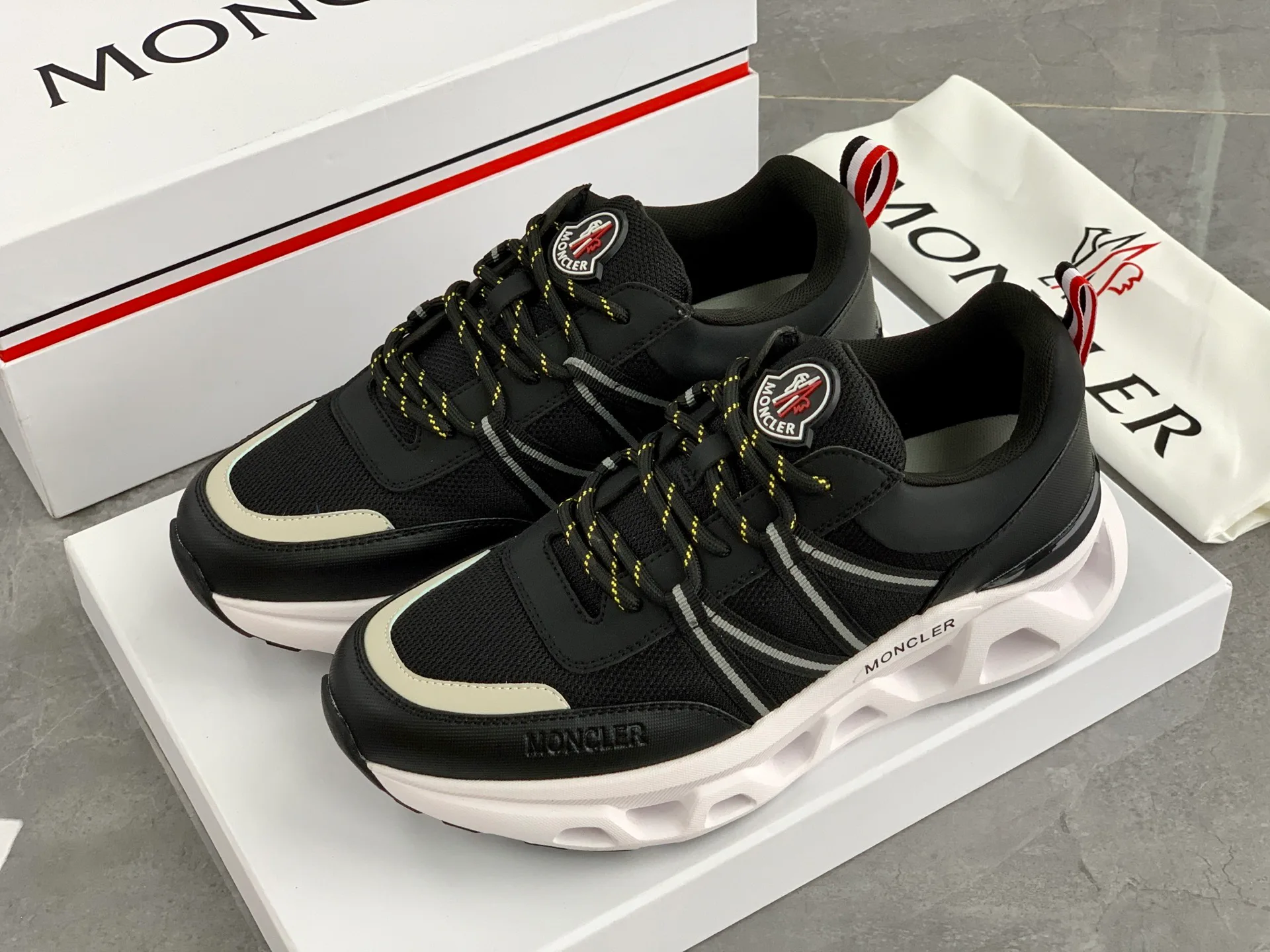 Кроссовки Женские Moncler 228625