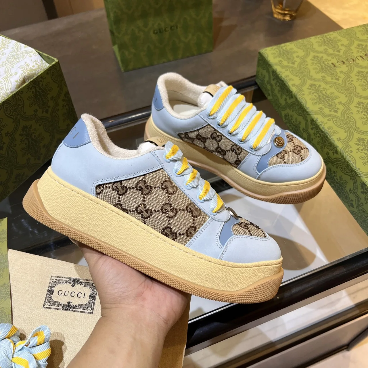 Кроссовки Женские Gucci 17955443