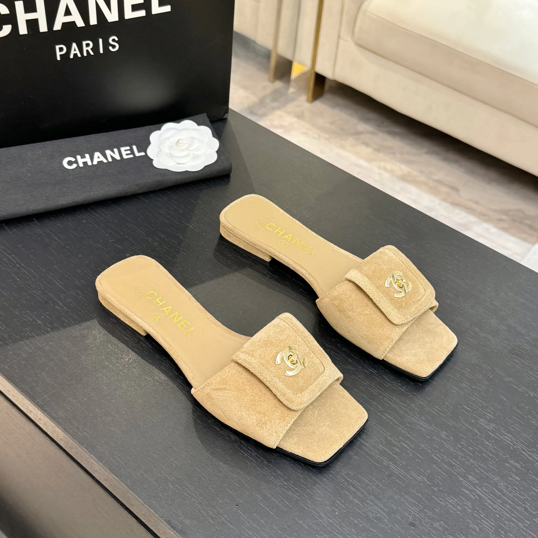 Шлепанцы Женские Chanel 12208629