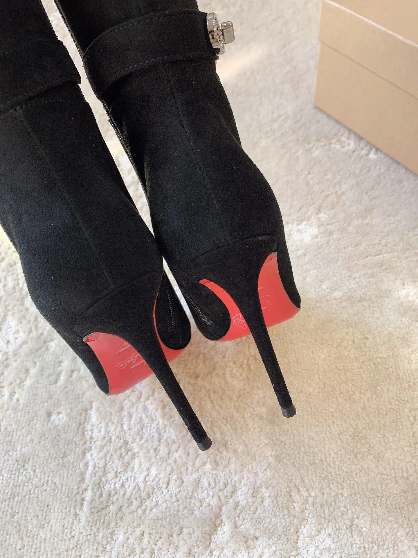 Сапоги Женские Christian Louboutin 17962866