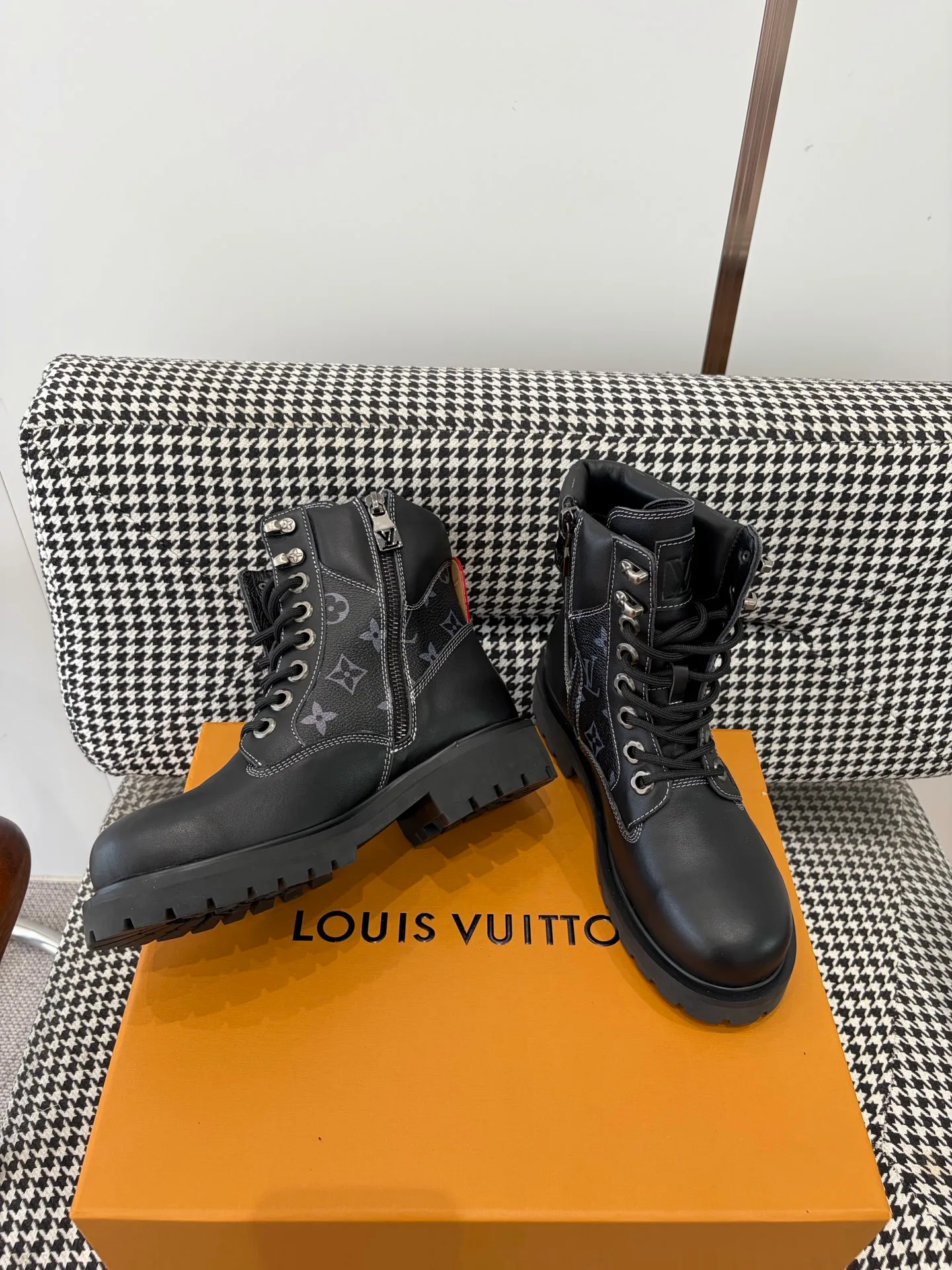 Ботинки Женские Louis Vuitton 19597226