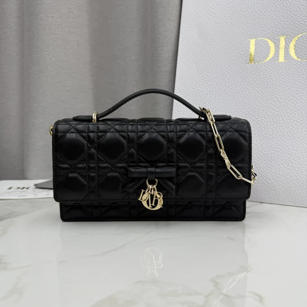 Классические Сумки Женские Christian Dior 12594757