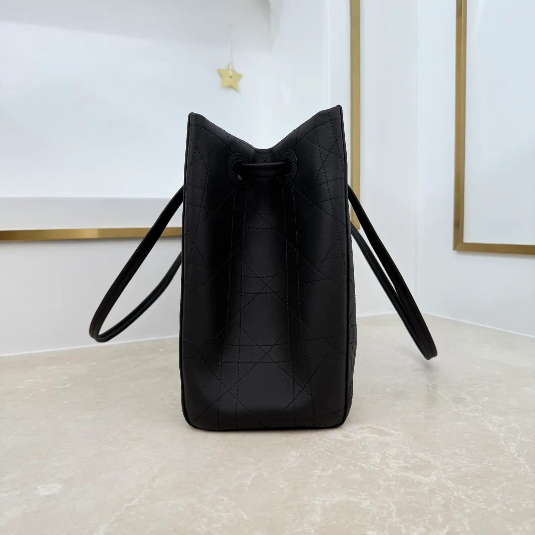 Классические Сумки Женские Christian Dior 18187805