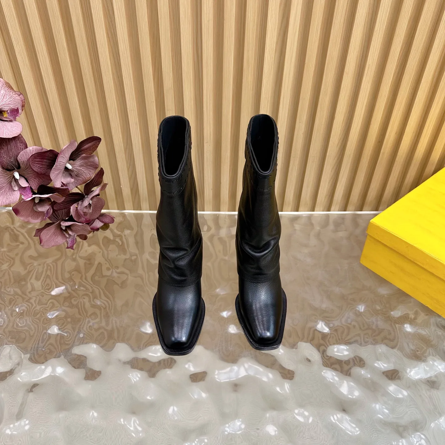 Сапоги Женские Fendi 18235444