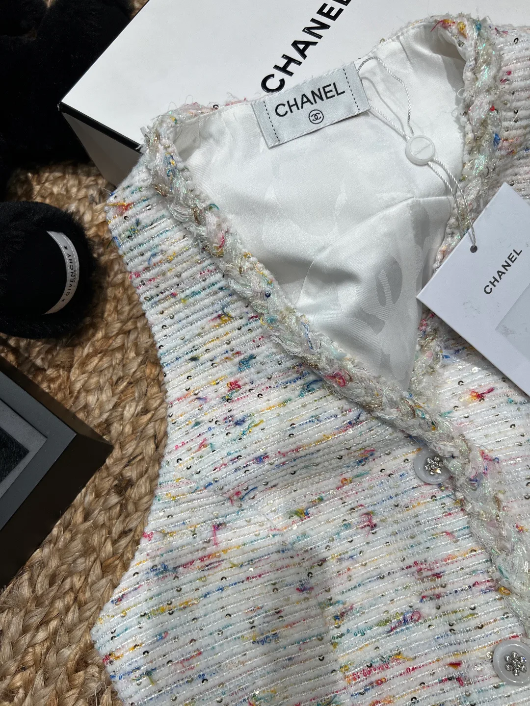 Жилеты Женские Chanel 11540389