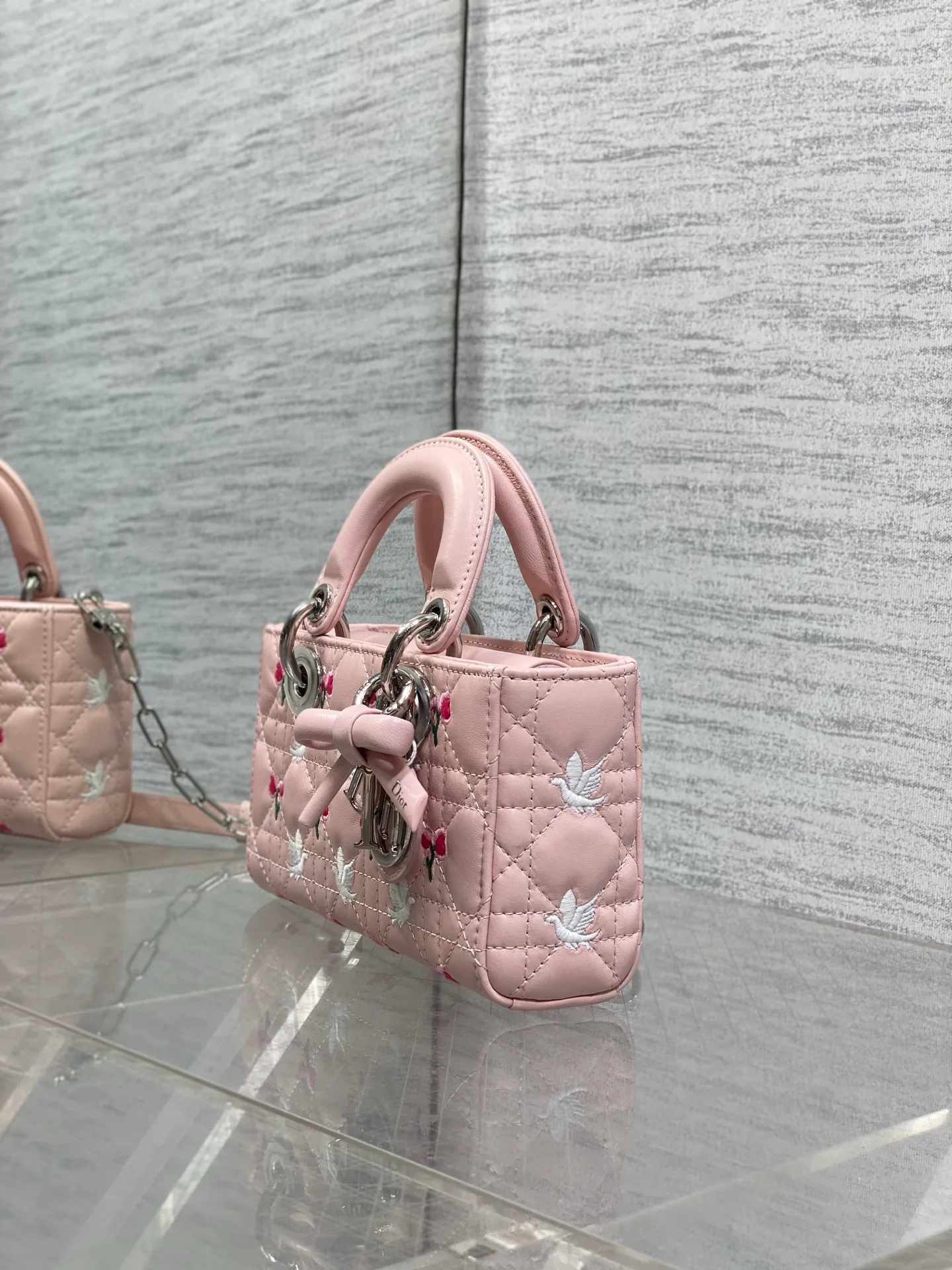 Классические Сумки Женские Christian Dior 17601336