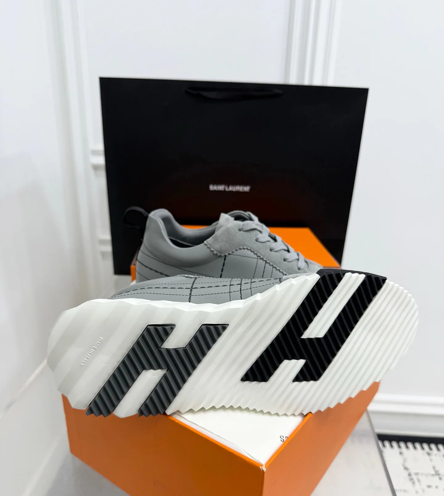 Кроссовки Женские Hermes 811936