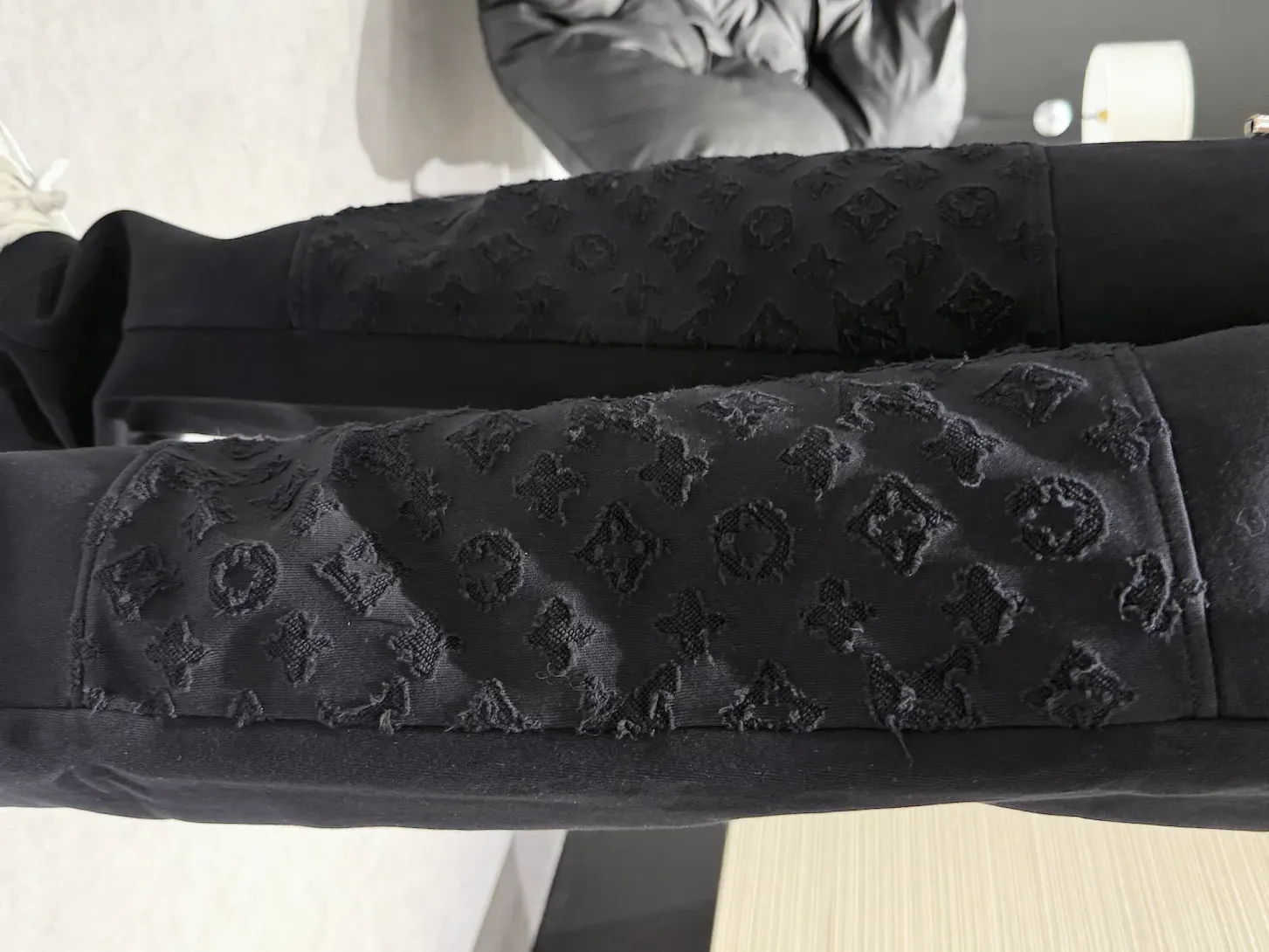 Брюки Мужские Louis Vuitton 998975