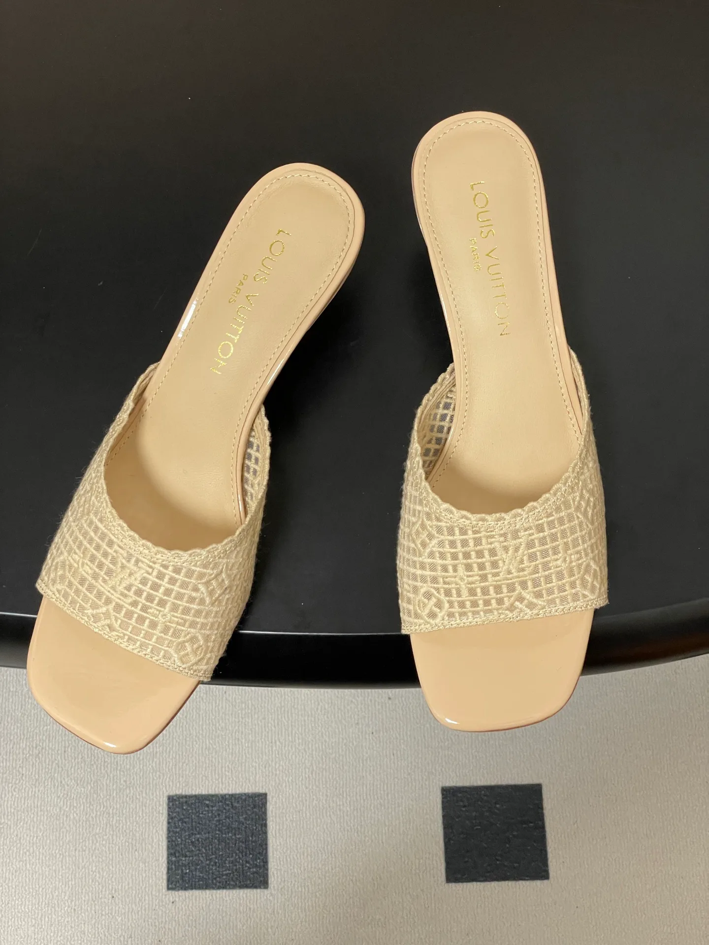 Босоножки Женские Louis Vuitton 13343908