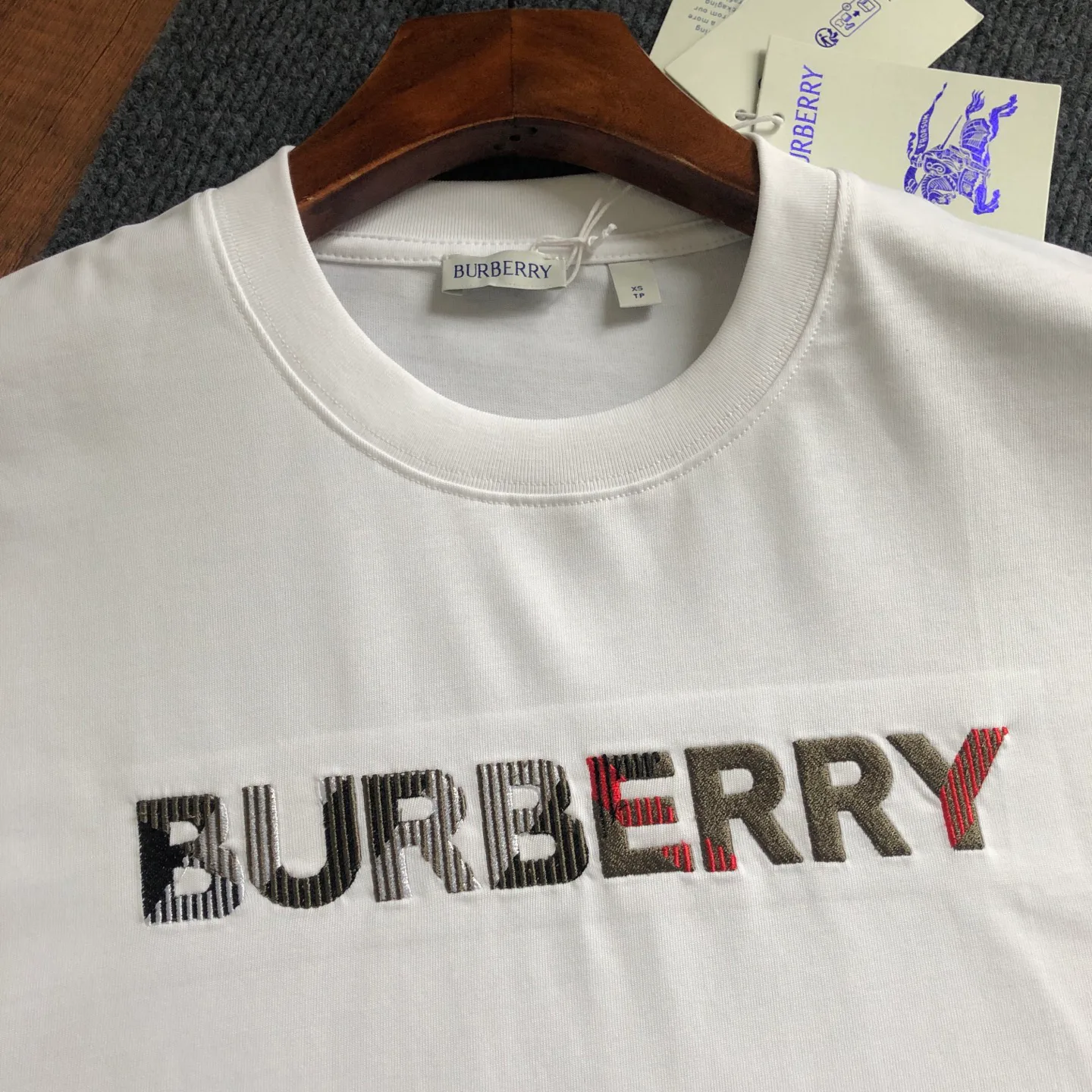 Футболки Женские Burberry 10937977