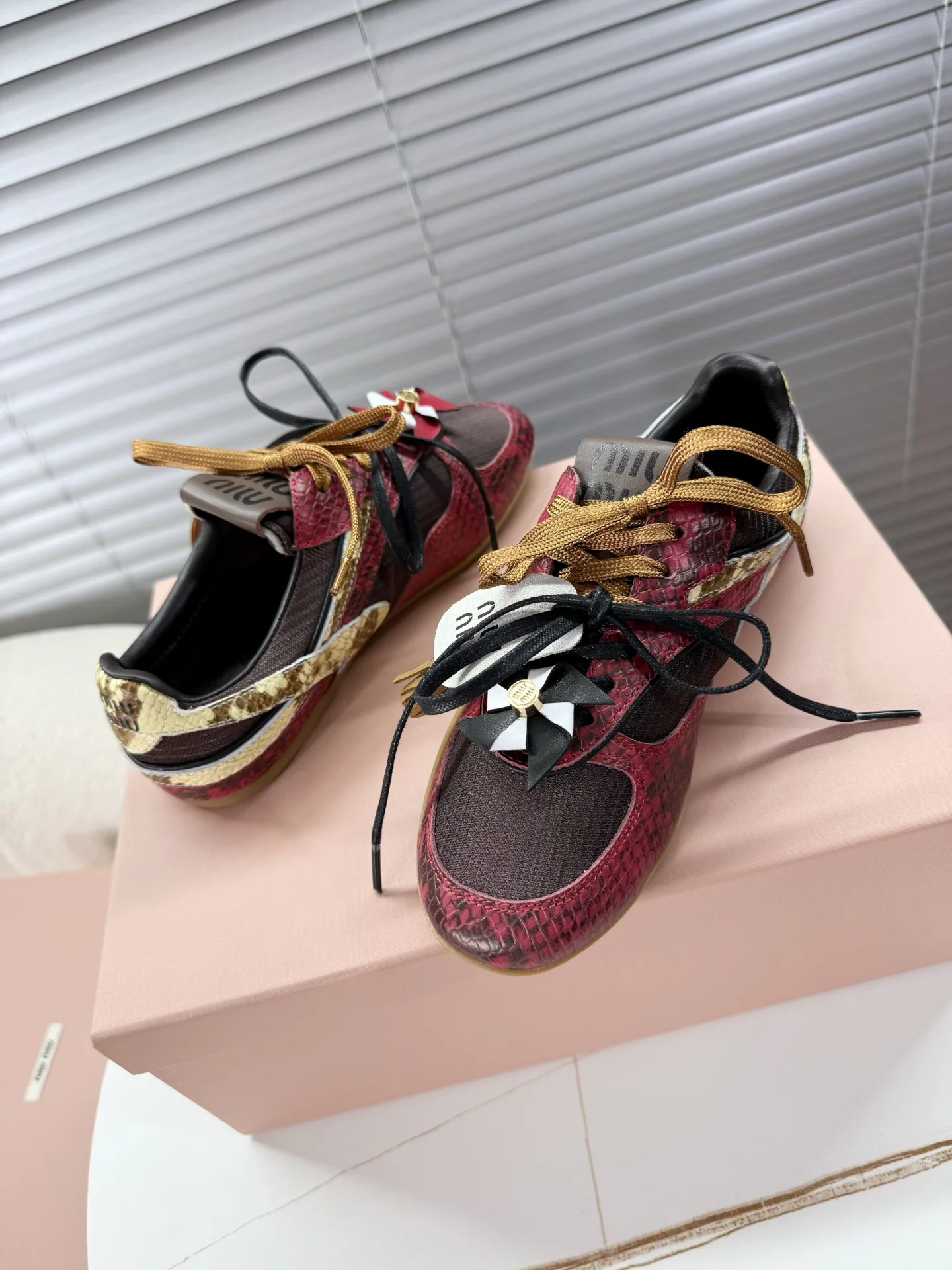 Кроссовки Женские Miu Miu 3742518