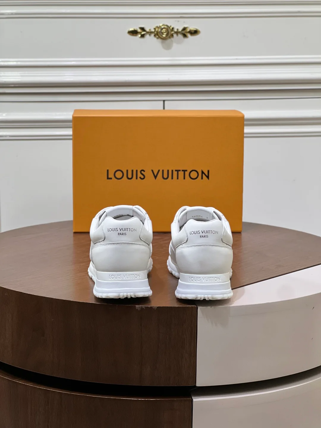 Кроссовки Мужские Louis Vuitton 18039350