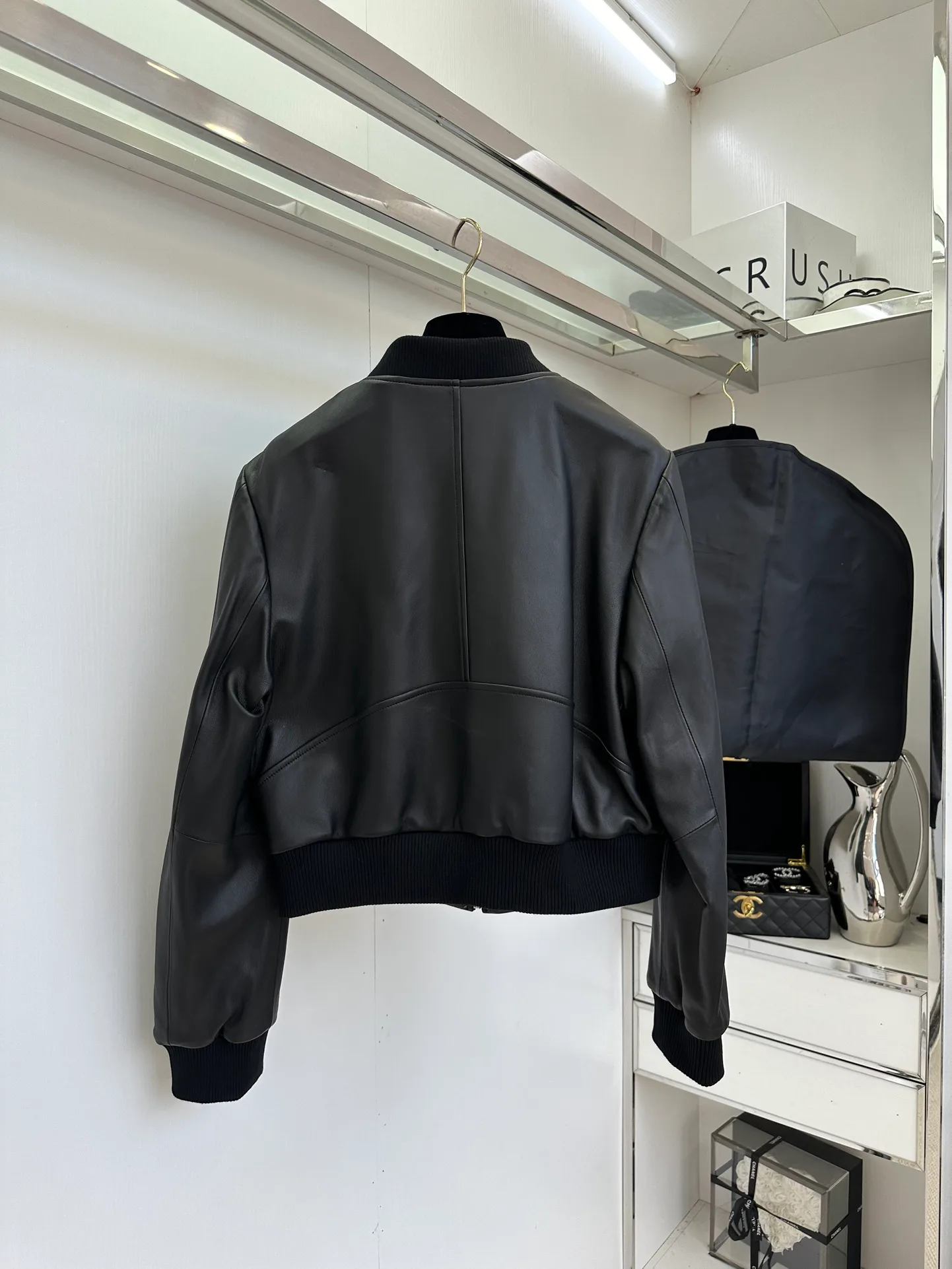 Кожаные Куртки И Дублёнки Женские Givenchy 1841788