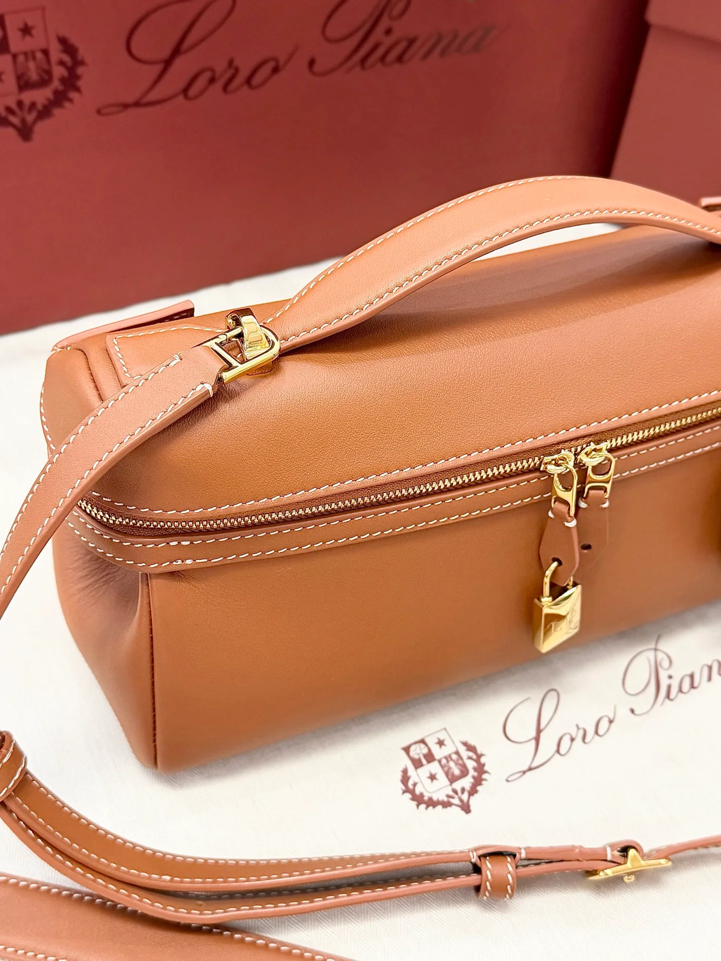 Классические Сумки Женские Loro Piana 17692345