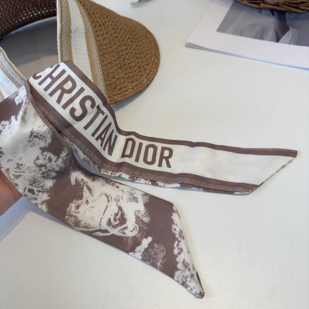 Головные Уборы Christian Dior 11633258