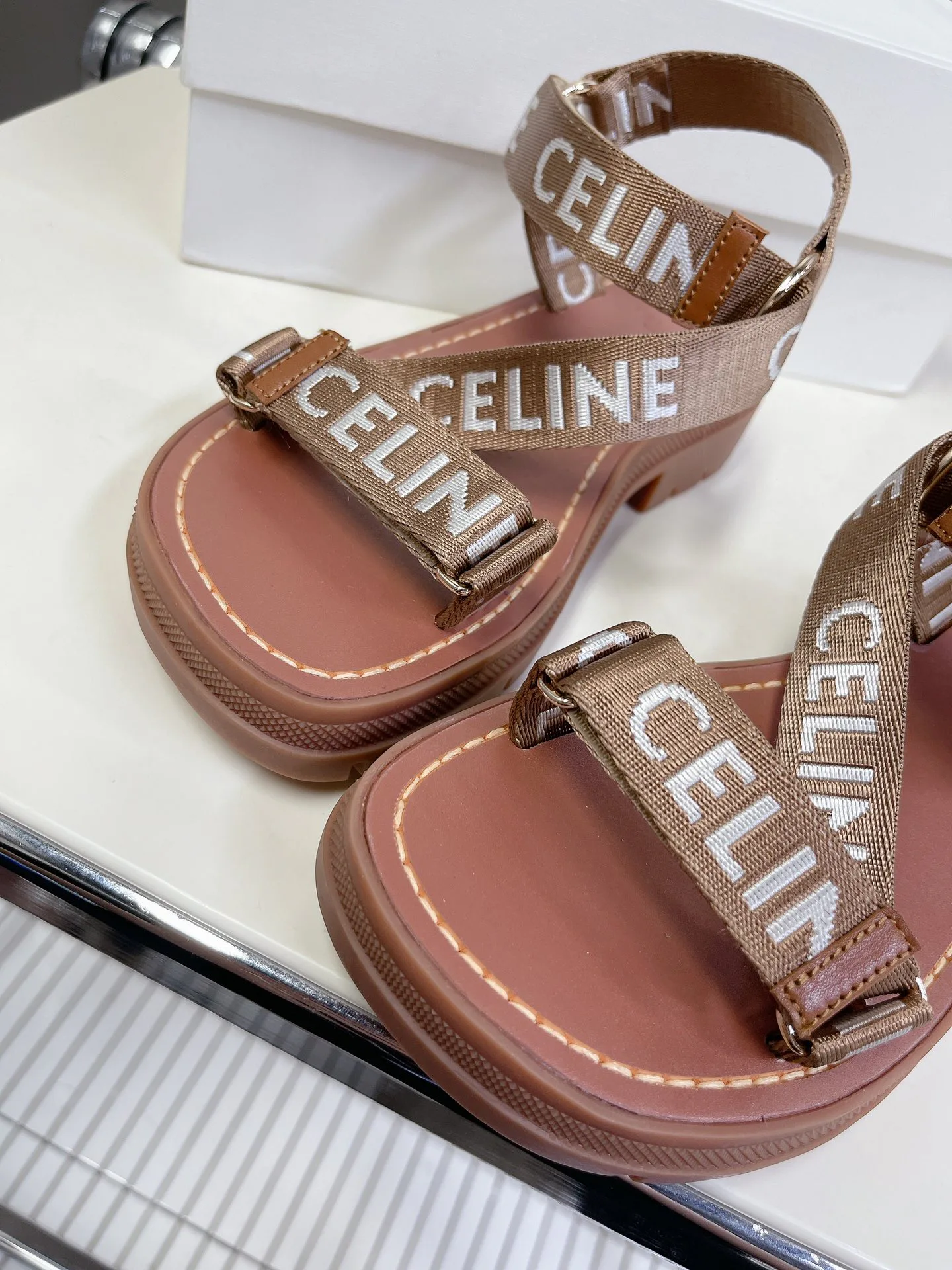 Сандалии Женские Celine 13581766