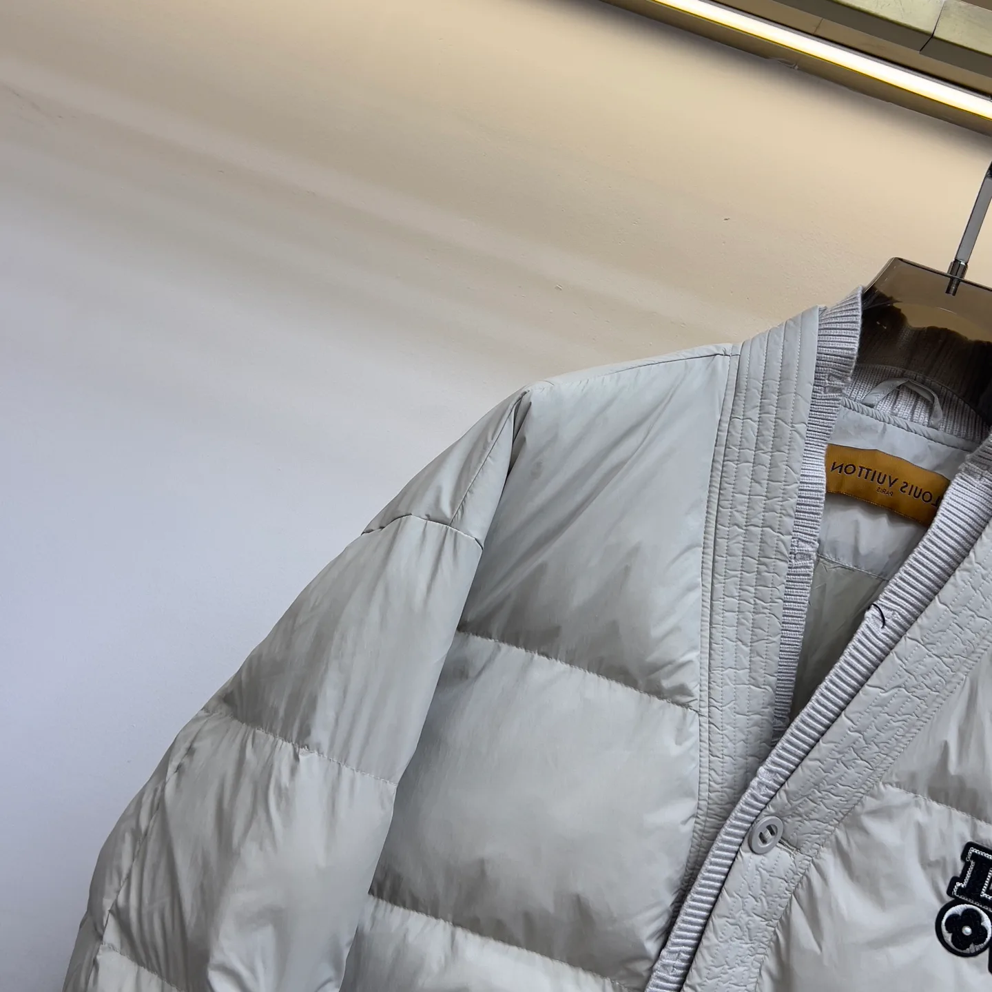 Куртки И Пуховики Женские Louis Vuitton 844070
