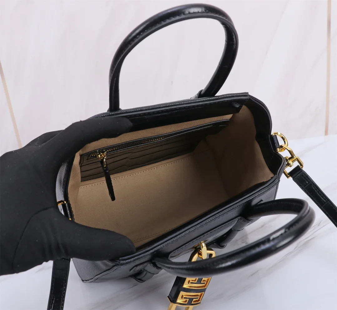 Сумки На Ремне Женские Givenchy 17430