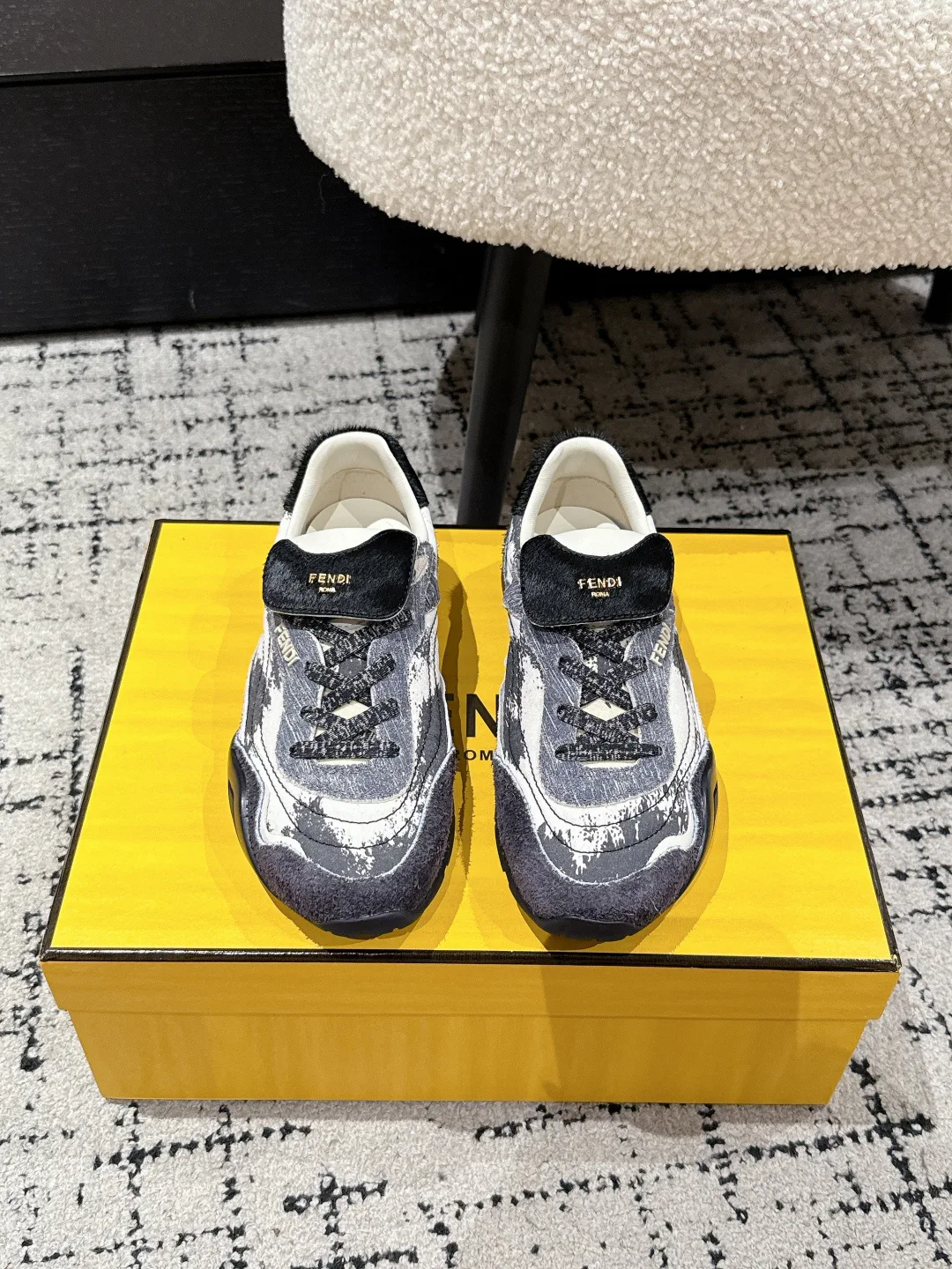 Кроссовки Женские Fendi 4535907