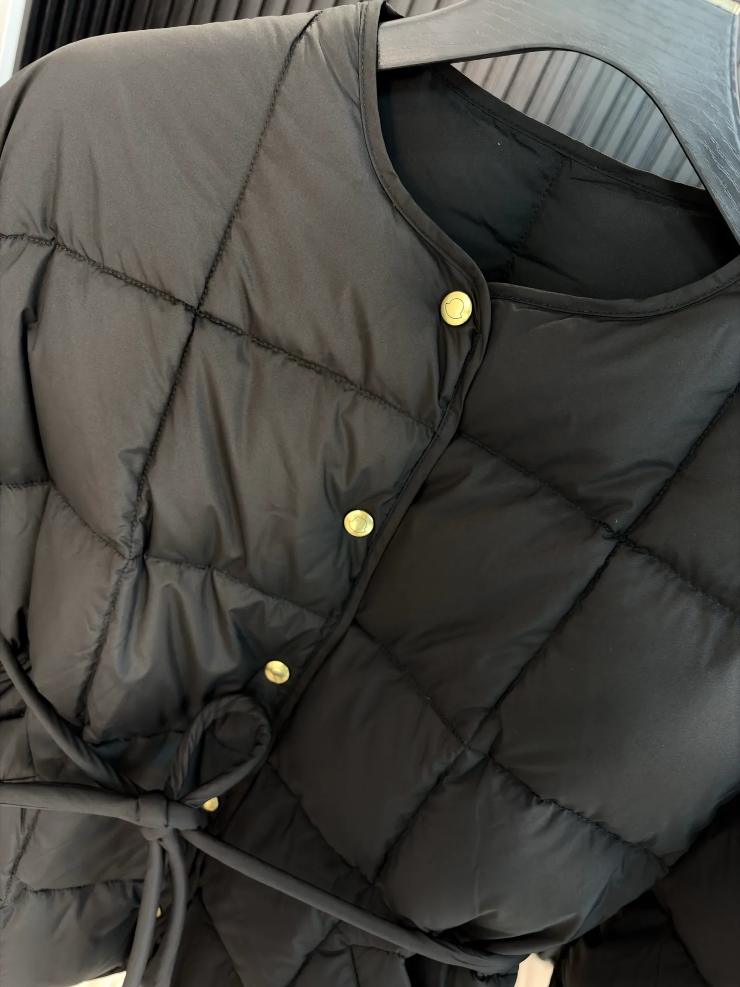 Куртки И Пуховики Женские Moncler 18537976