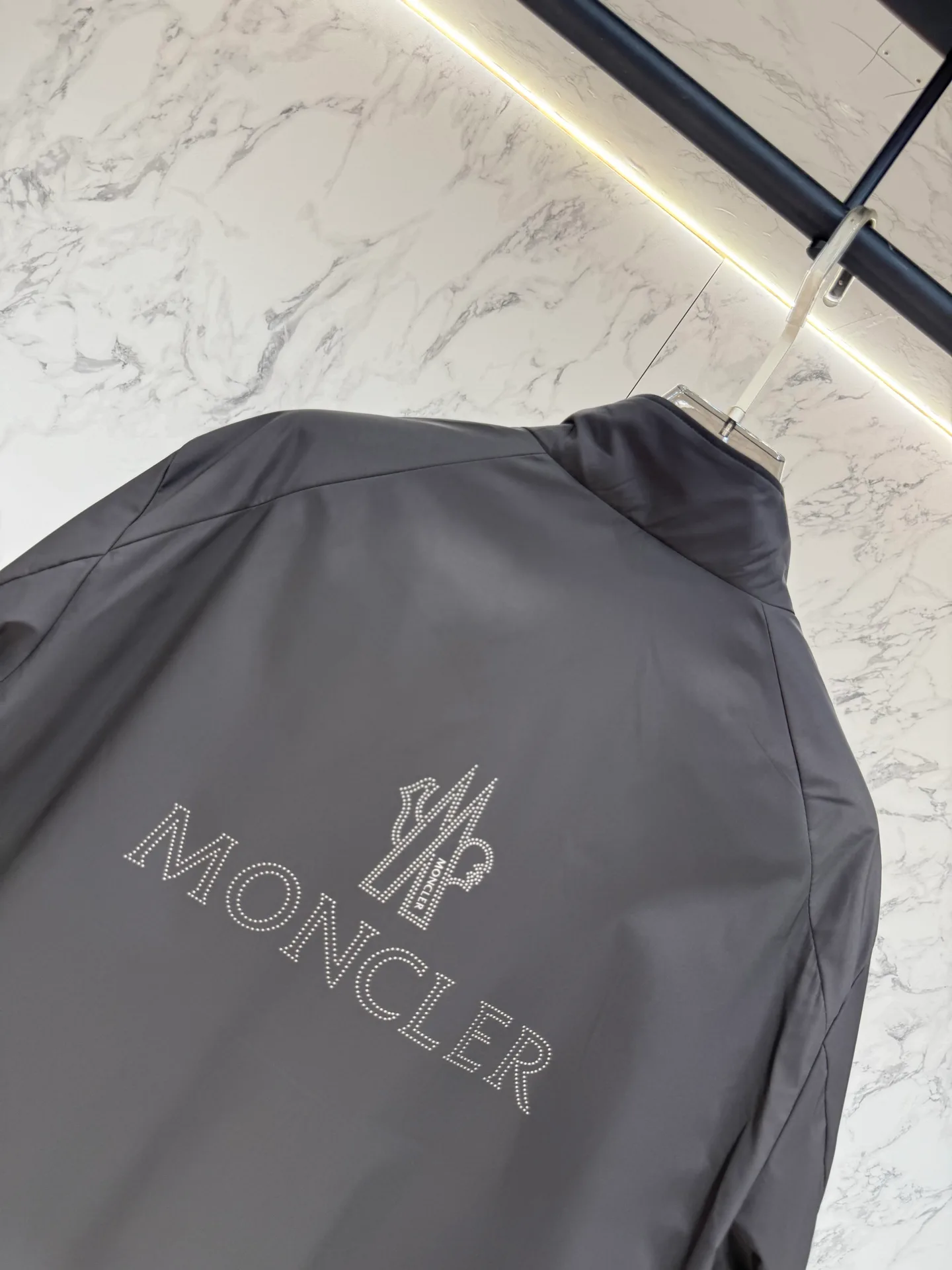 Куртки И Пуховики Мужские Moncler 17944102