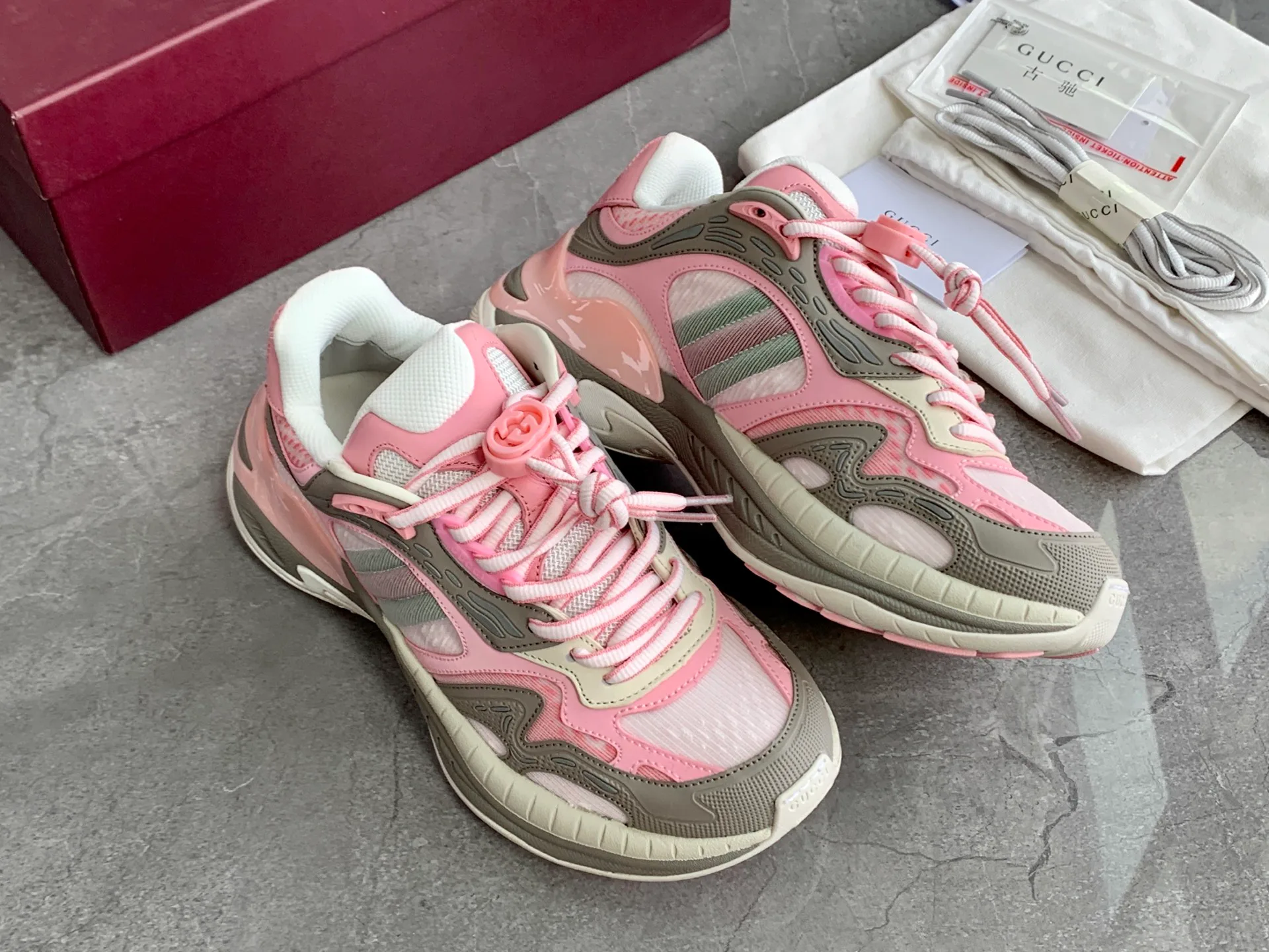 Кроссовки Женские Gucci 173458