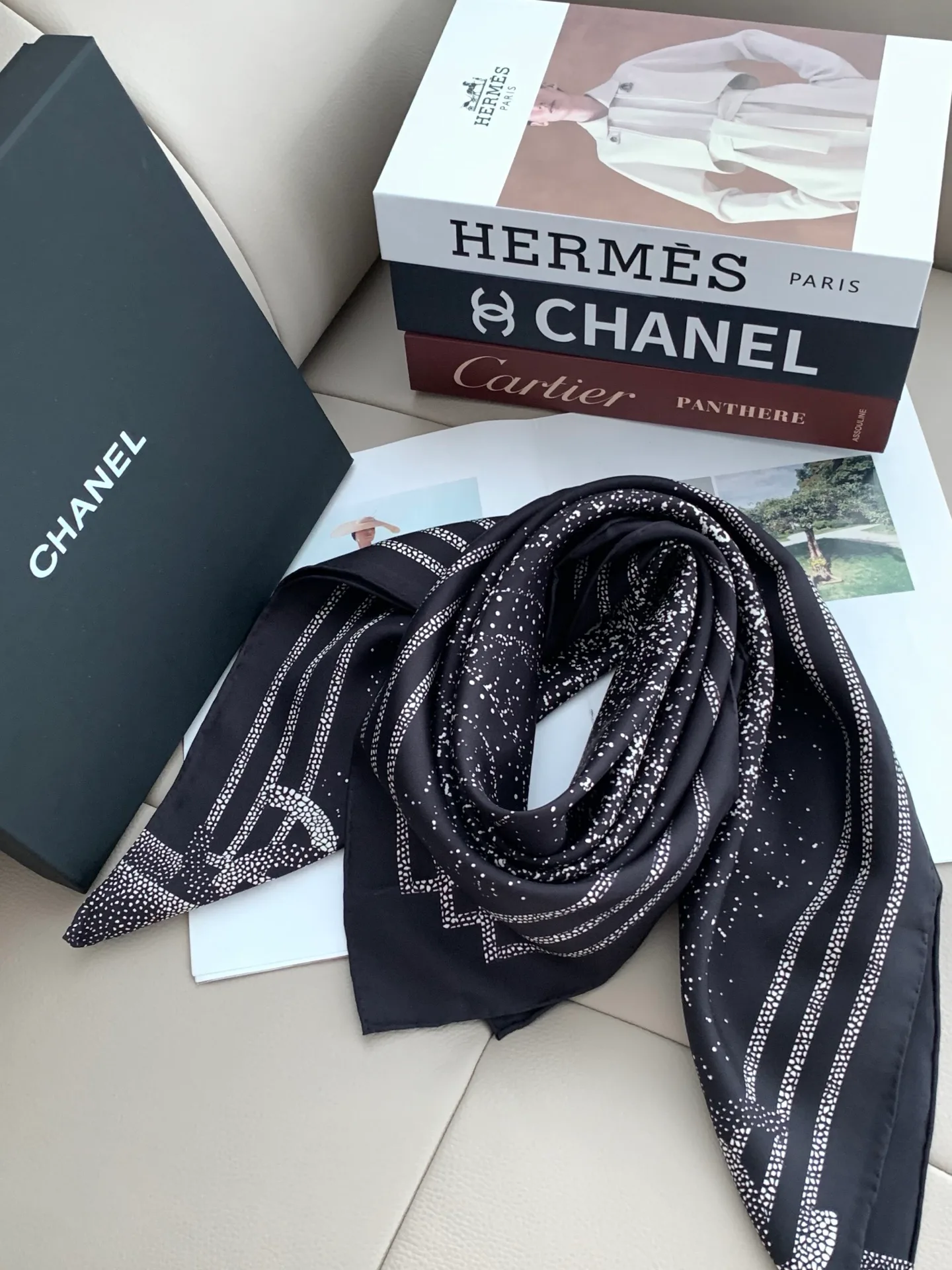 Платки Chanel 18476602