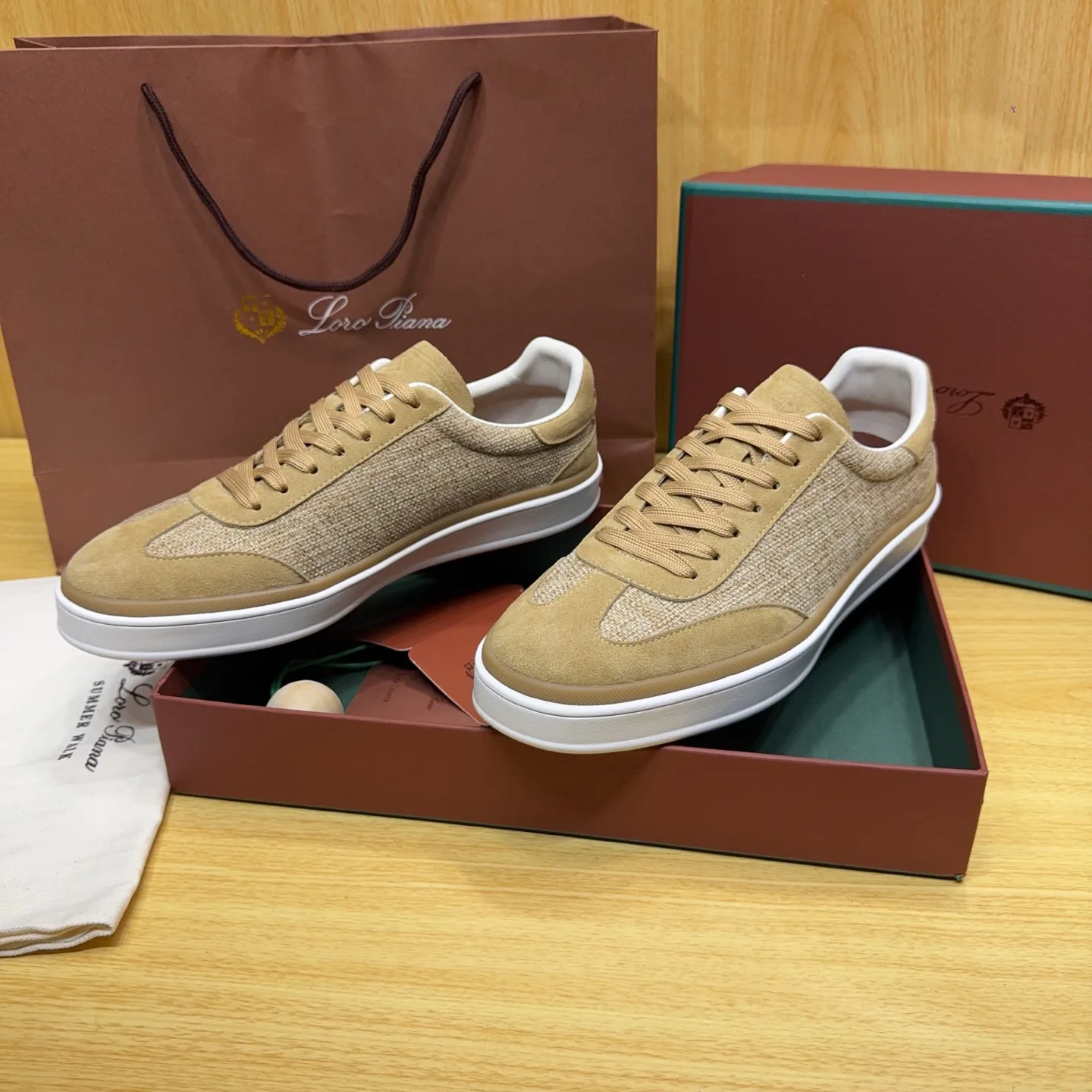 Кроссовки Женские Loro Piana 18263655