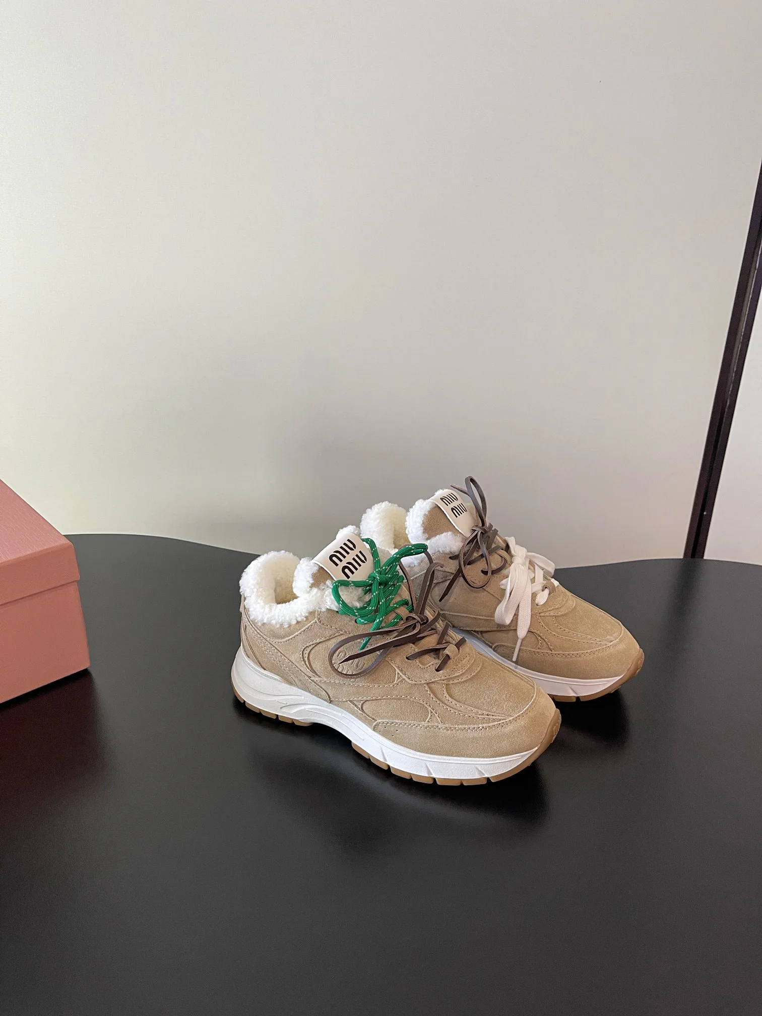 Кроссовки Женские Miu Miu 81097