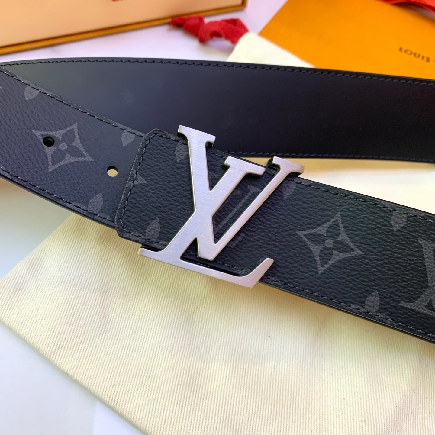 Ремни Louis Vuitton 17682160