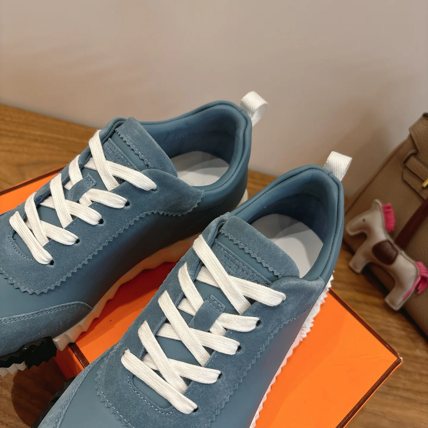 Кроссовки Женские Hermes 4214503